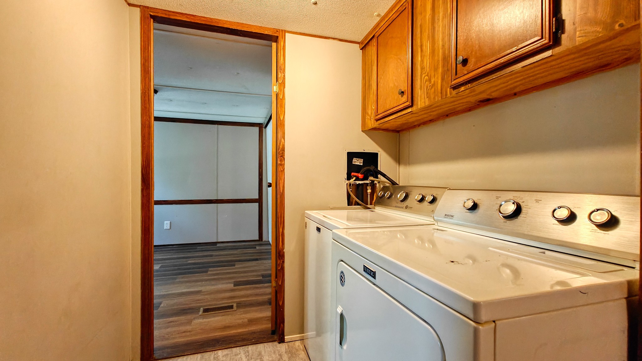 25 Jones Loop Property Photo 16