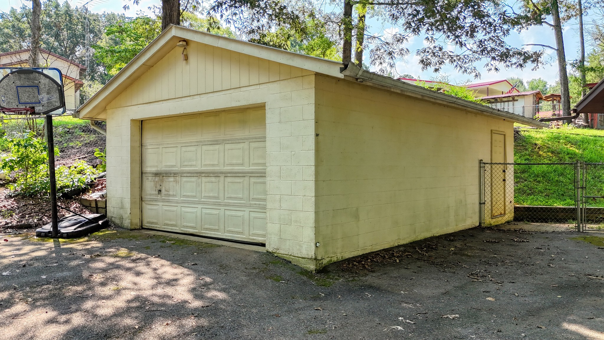 25 Jones Loop Property Photo 19