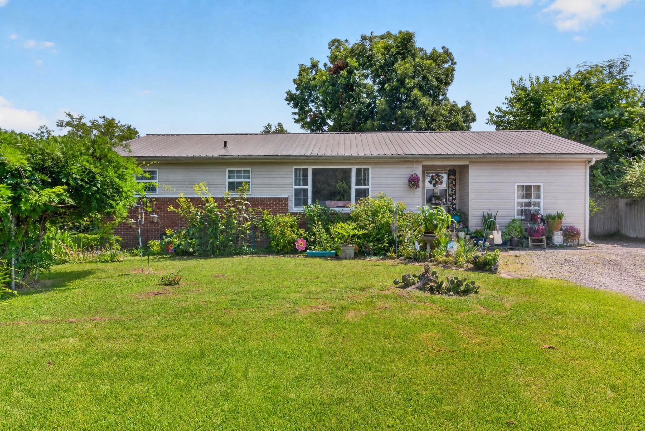 903 Hickory St, W Property Photo 1