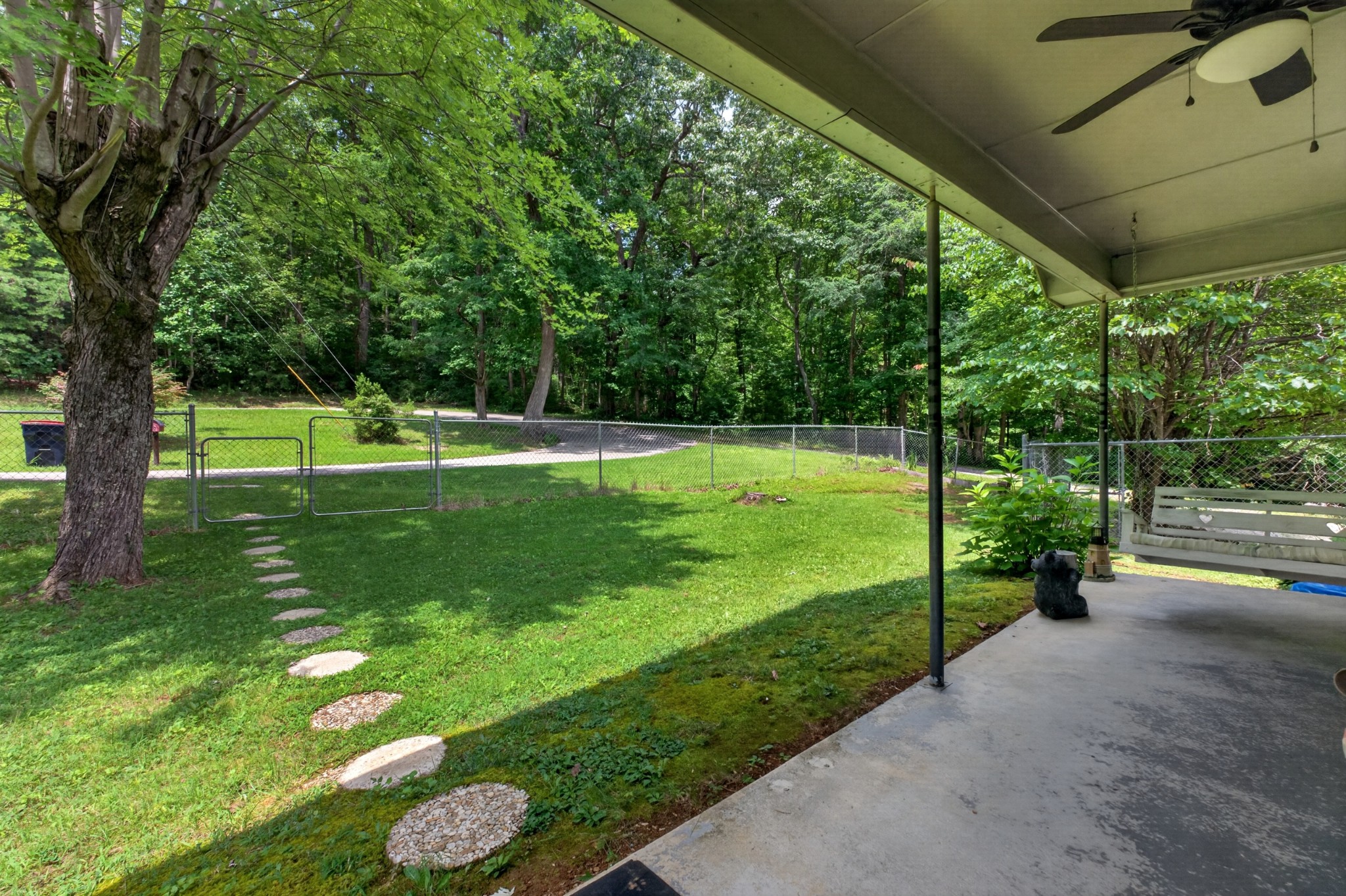 582 Spencer Dr Property Photo 4