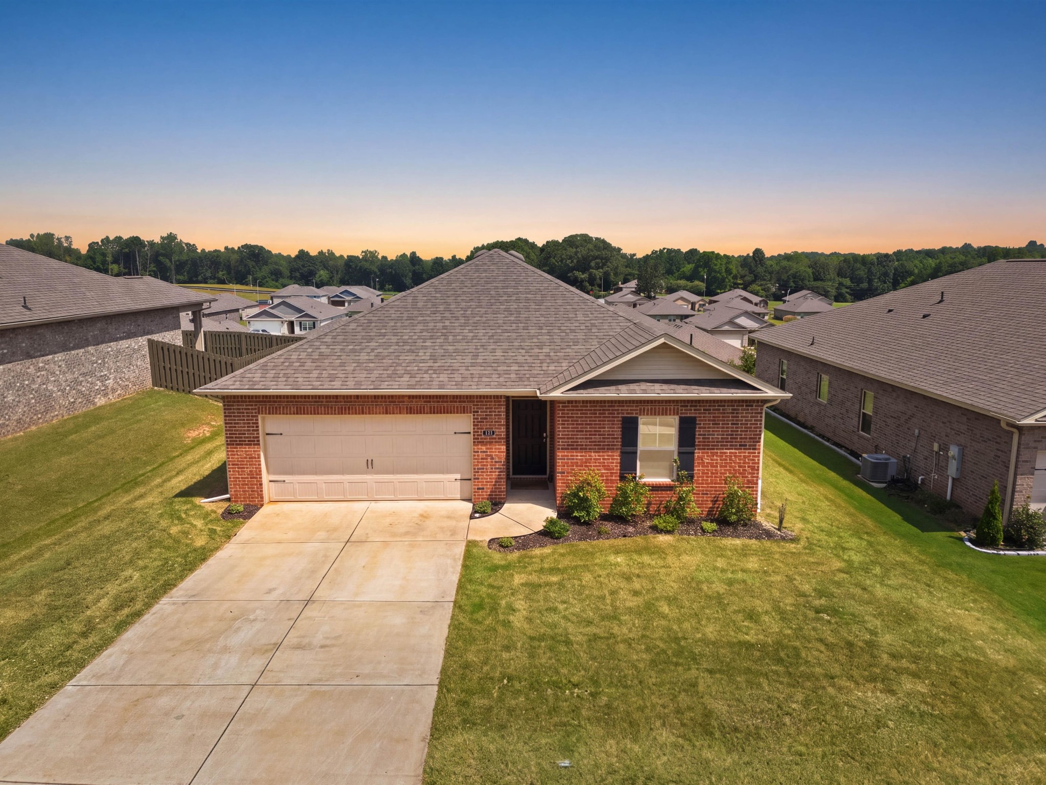 115 Settlement Dr