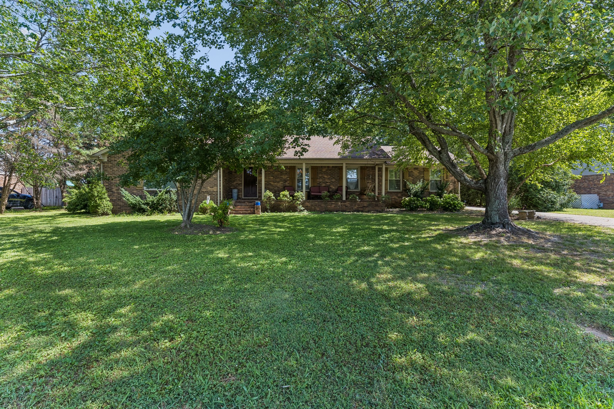 510 Irongate Blvd Property Photo 1