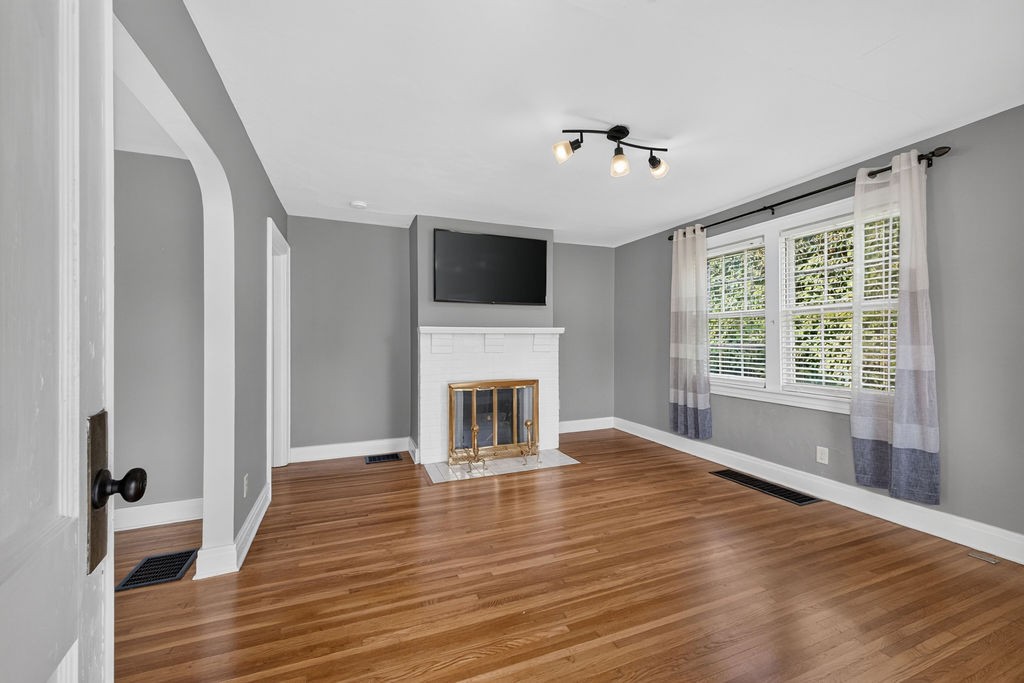 309 Florida Ave Property Photo 2