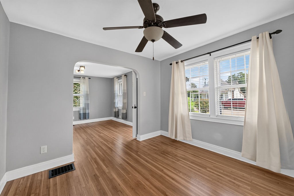 309 Florida Ave Property Photo 4