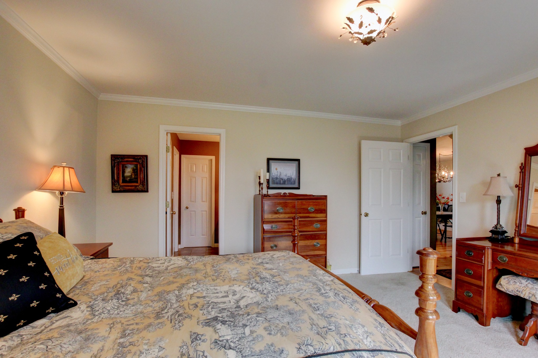 1818 Memorial Dr Property Photo 37