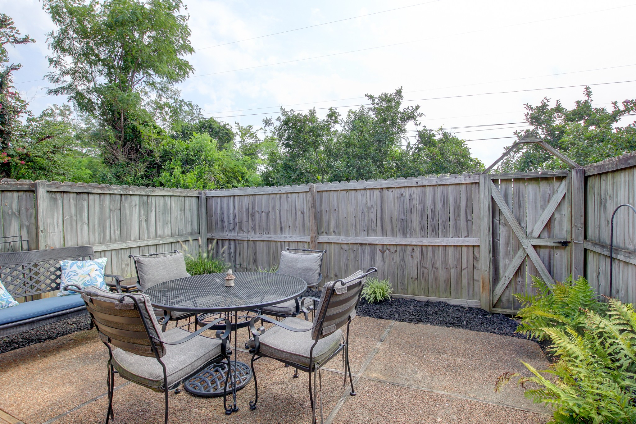 1818 Memorial Dr Property Photo 48