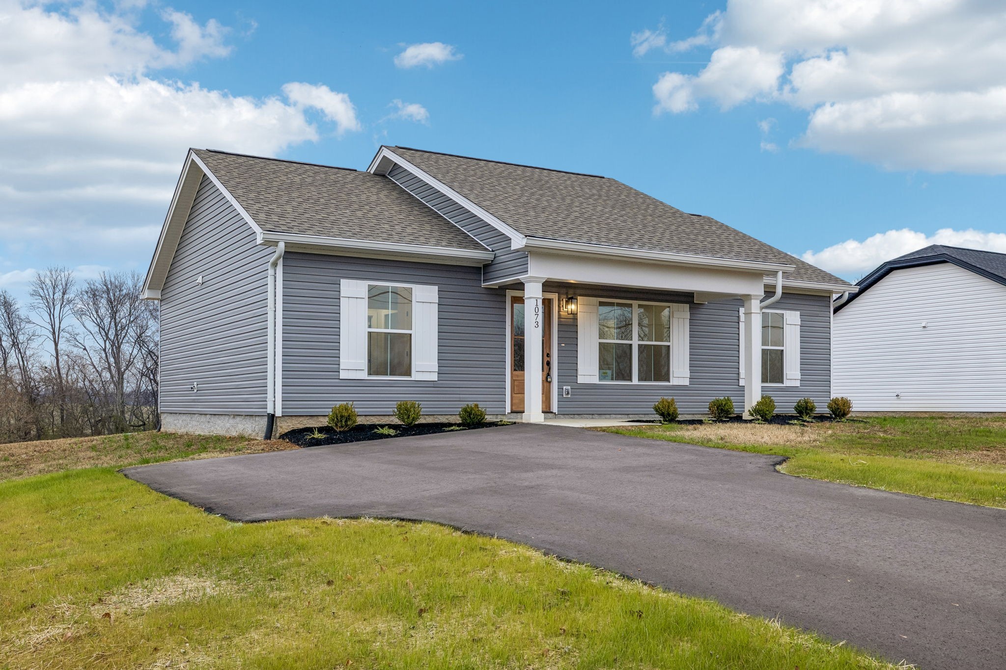 1073 Landing Lane Property Photo 4