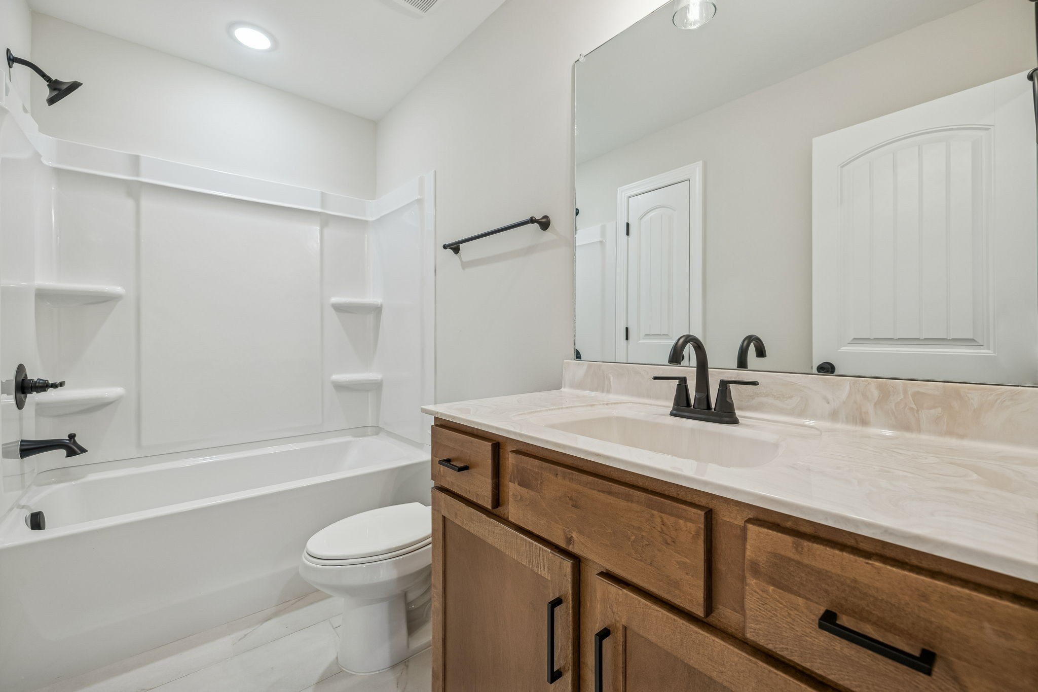 1073 Landing Lane Property Photo 16