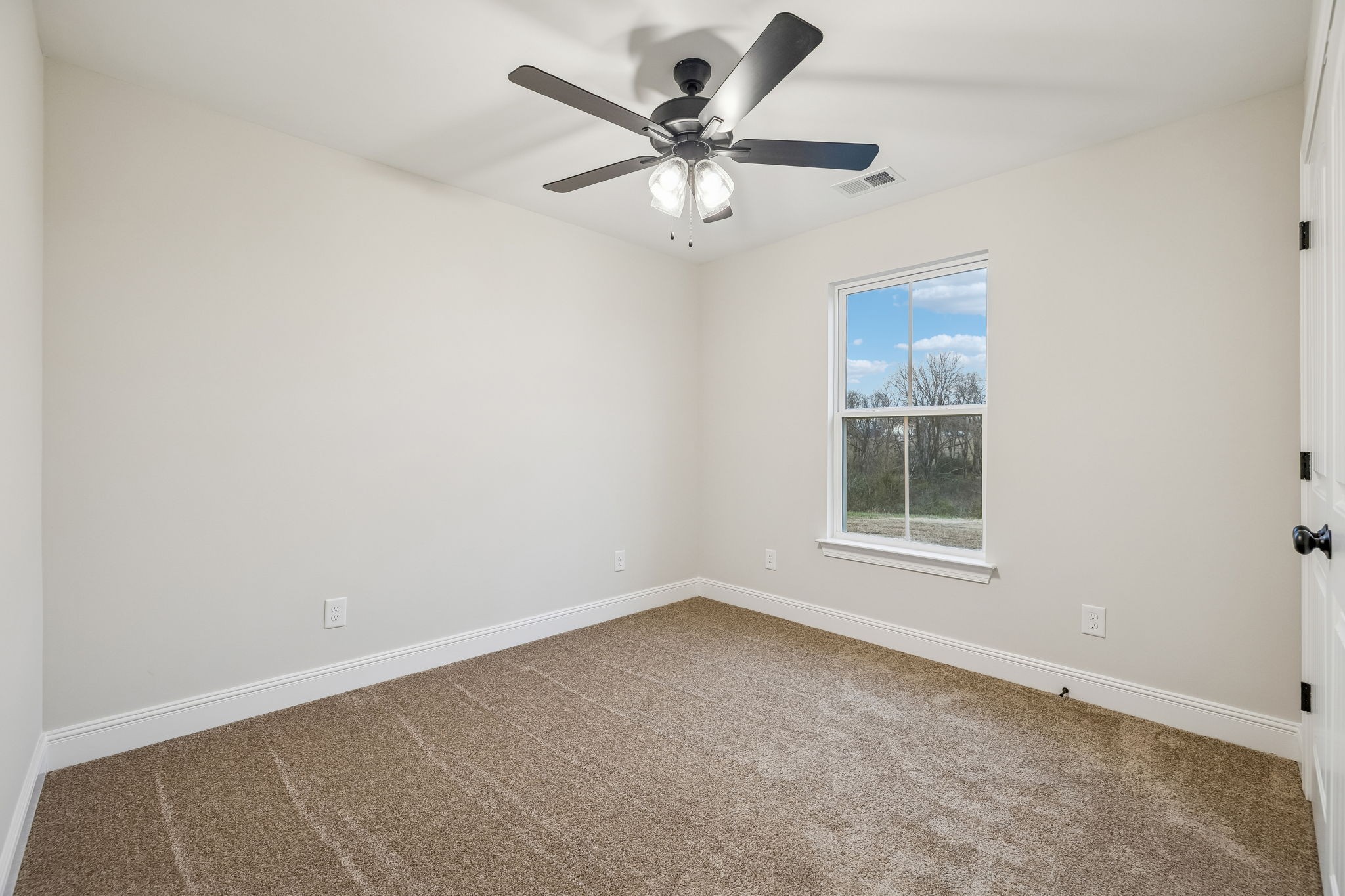 1073 Landing Lane Property Photo 19