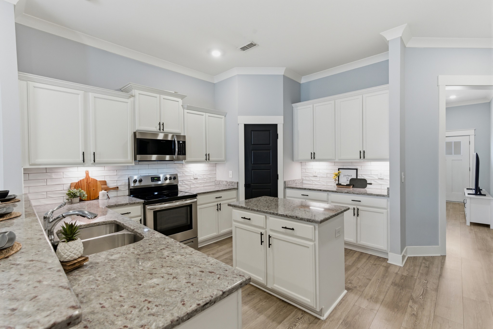 2108 Halfmoon Way Property Photo 1