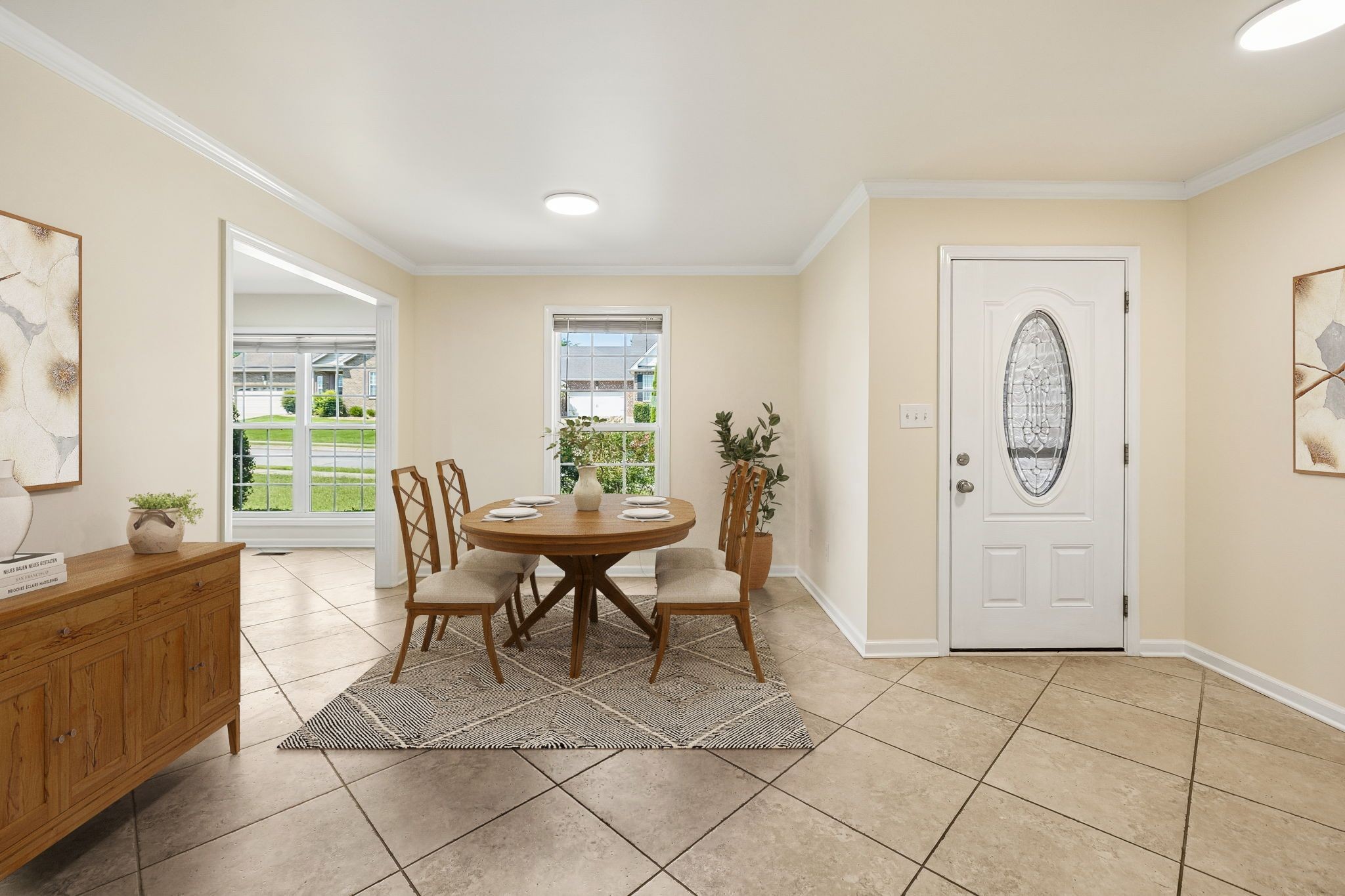 133 Beacon St Property Photo 4