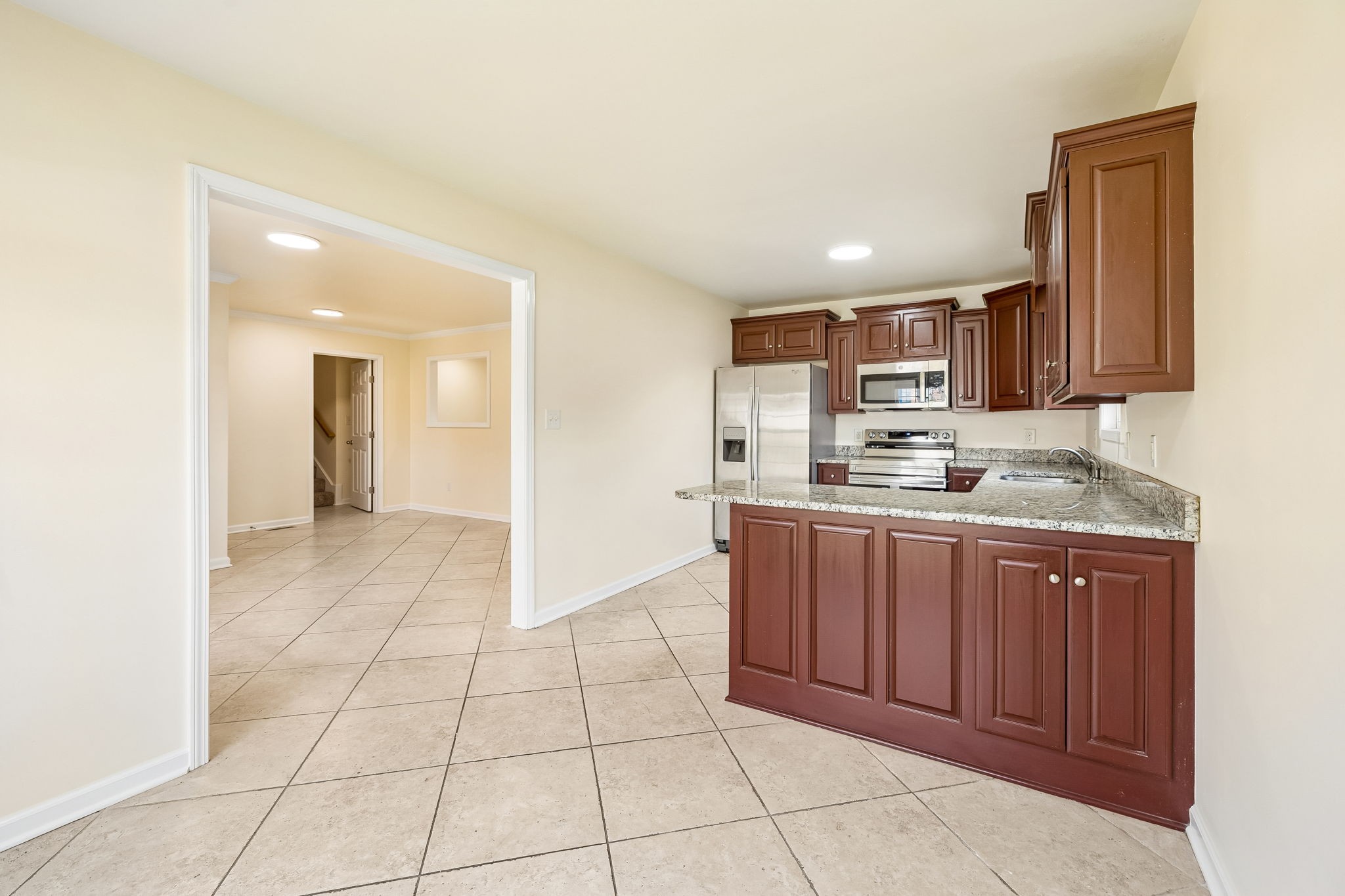 133 Beacon St Property Photo 11