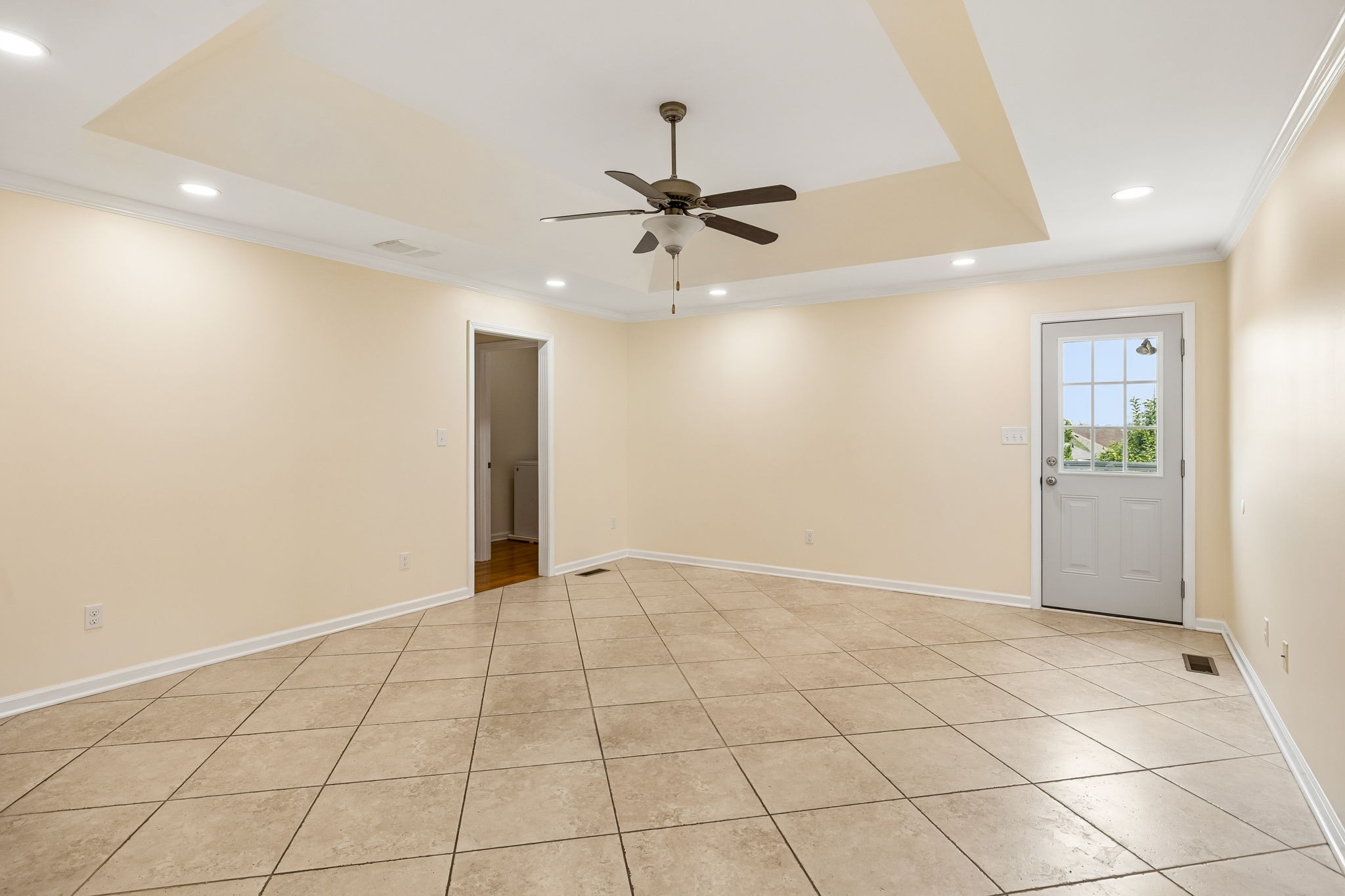 133 Beacon St Property Photo 14