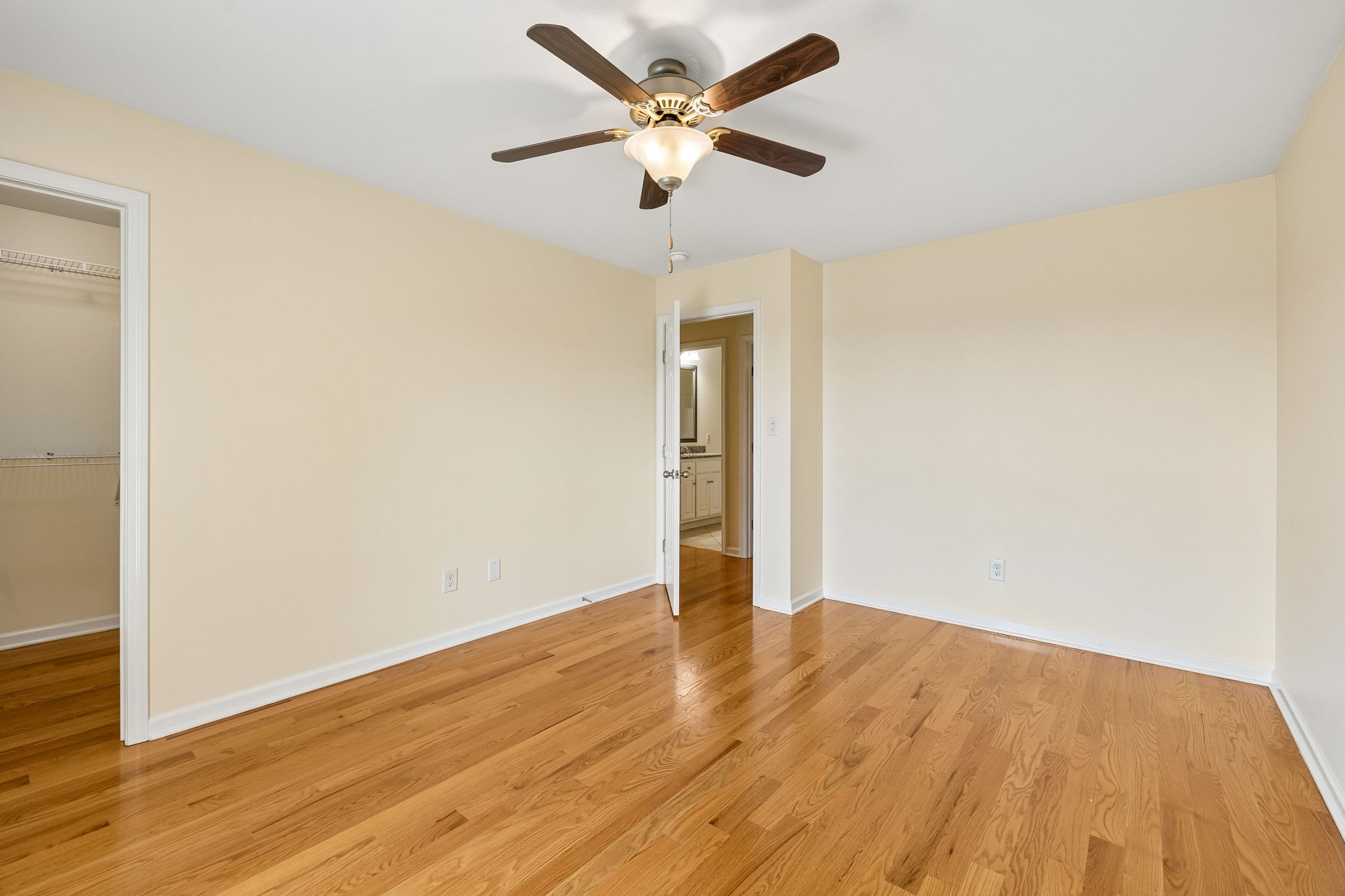 133 Beacon St Property Photo 28