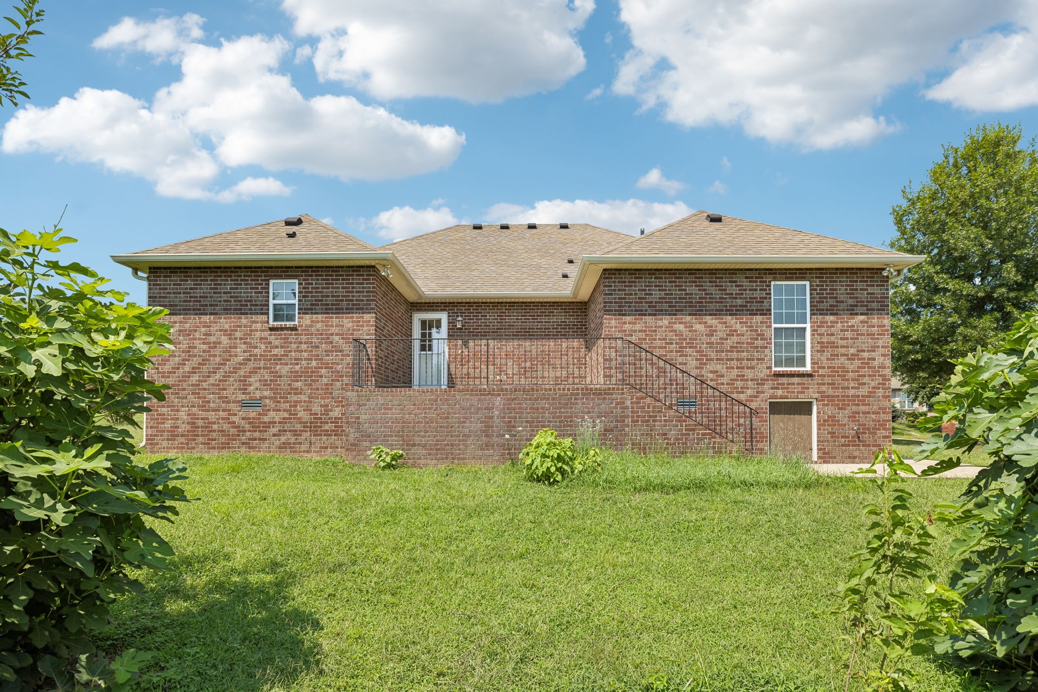 133 Beacon St Property Photo 41