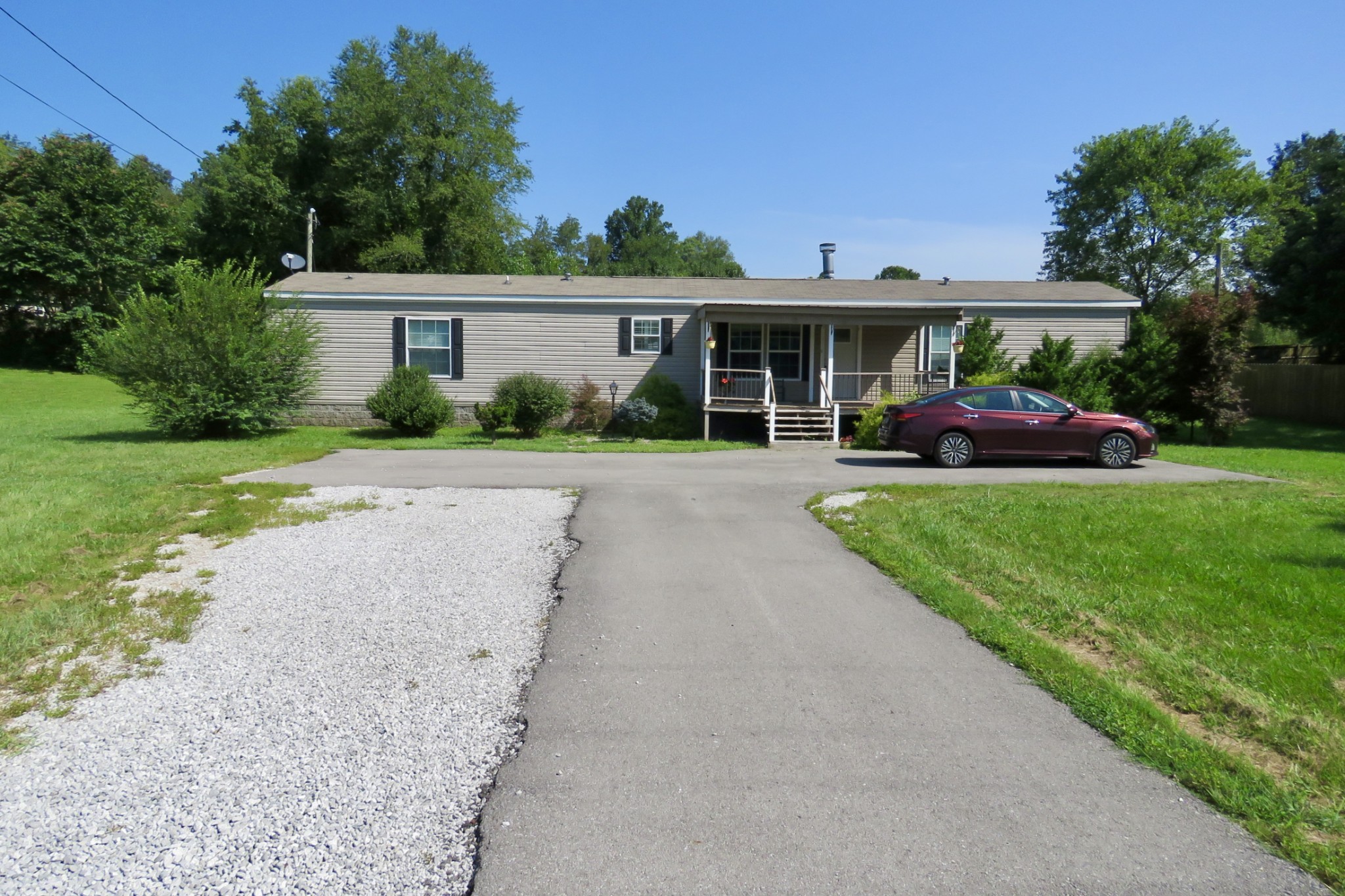 197 Armstrong Rd Property Photo 1