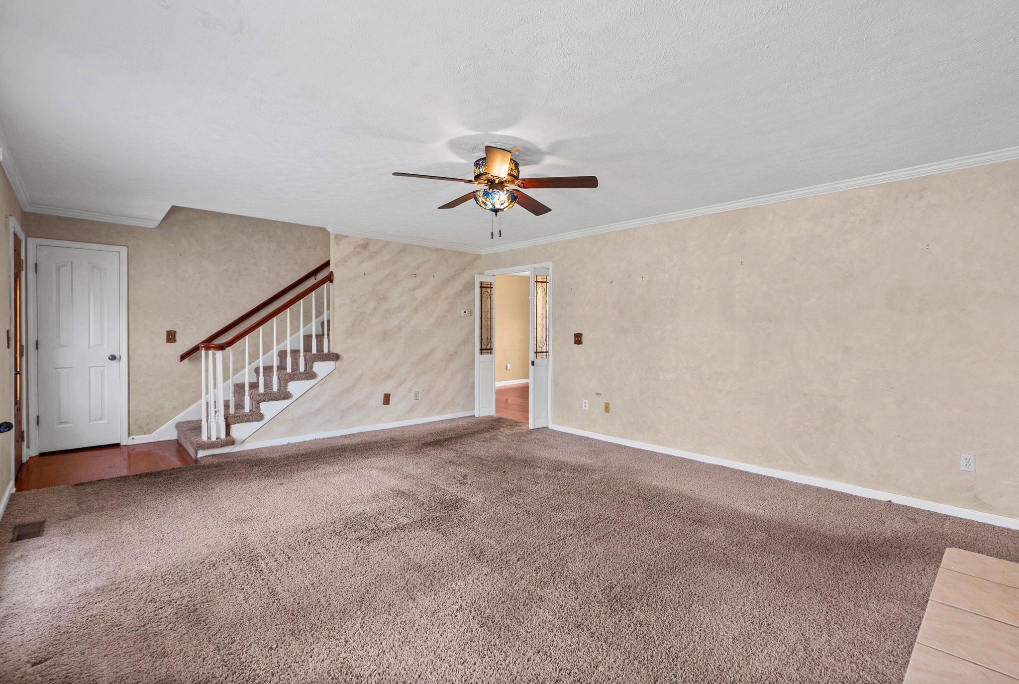 405 Hunter Pl Property Photo 7