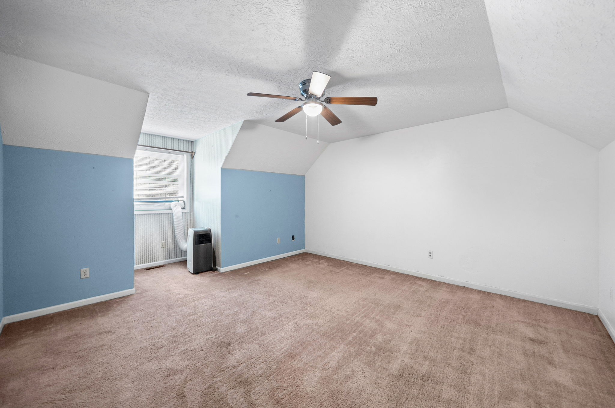 405 Hunter Pl Property Photo 22