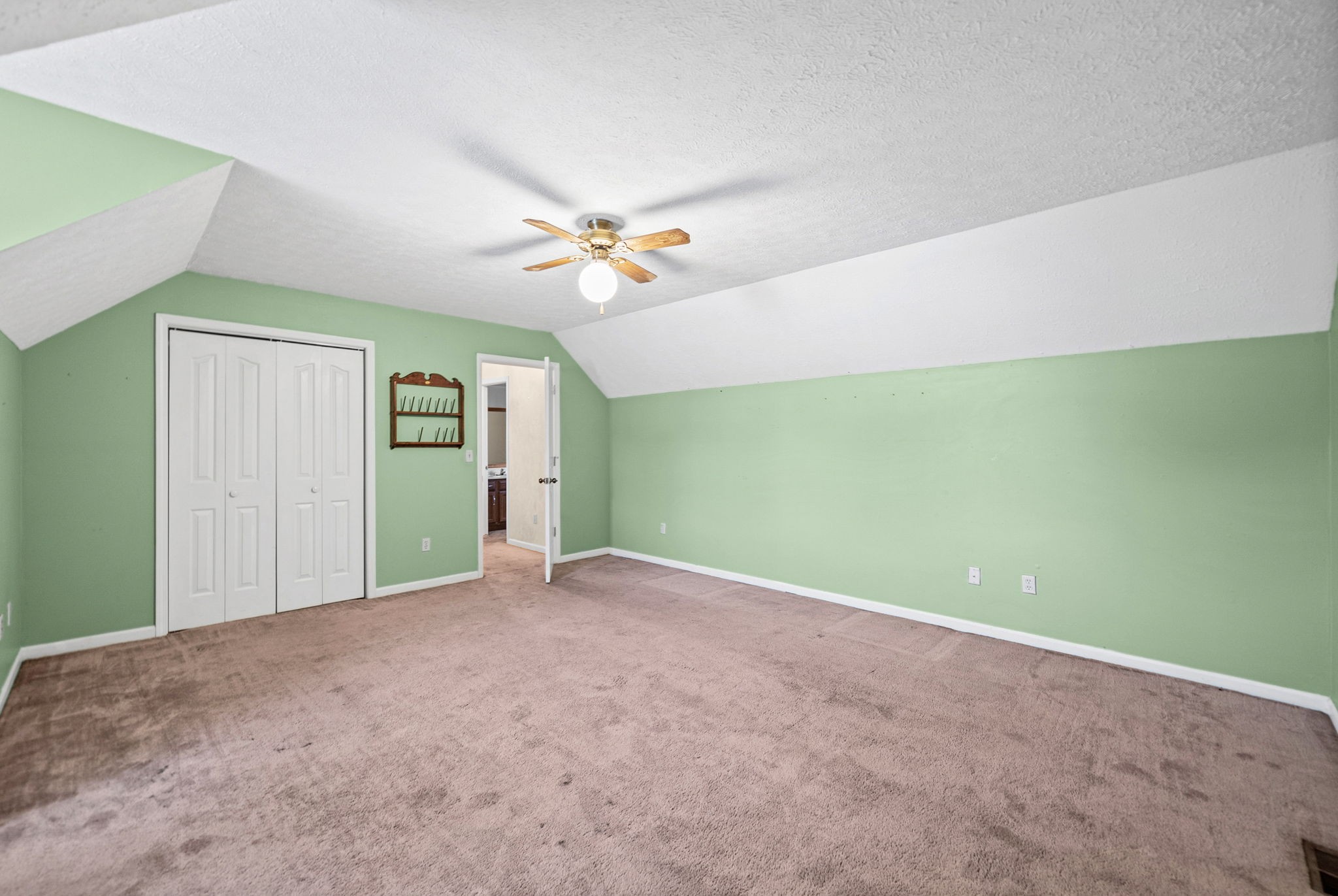 405 Hunter Pl Property Photo 27