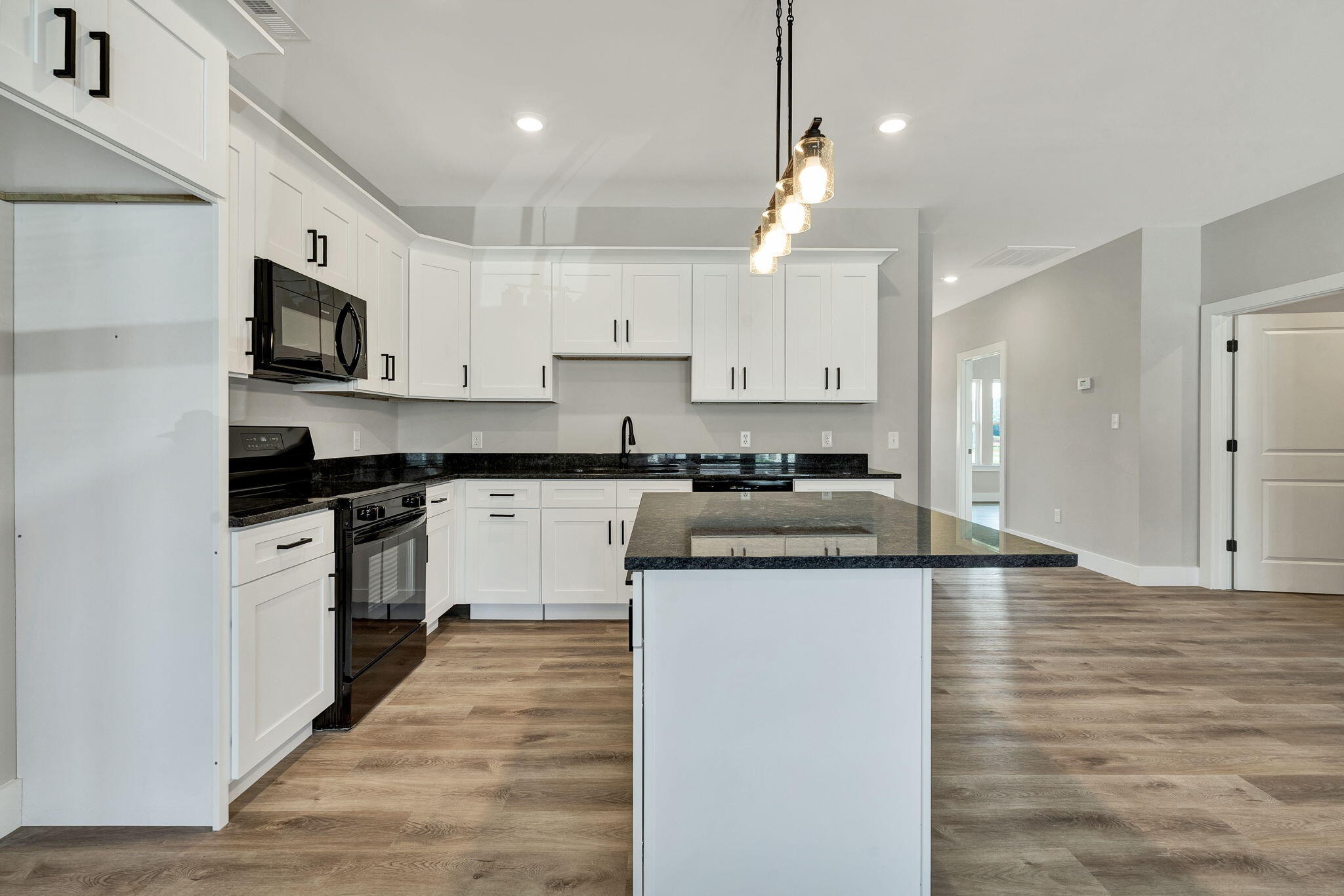 1090 Congress Parkway, N Property Photo 6