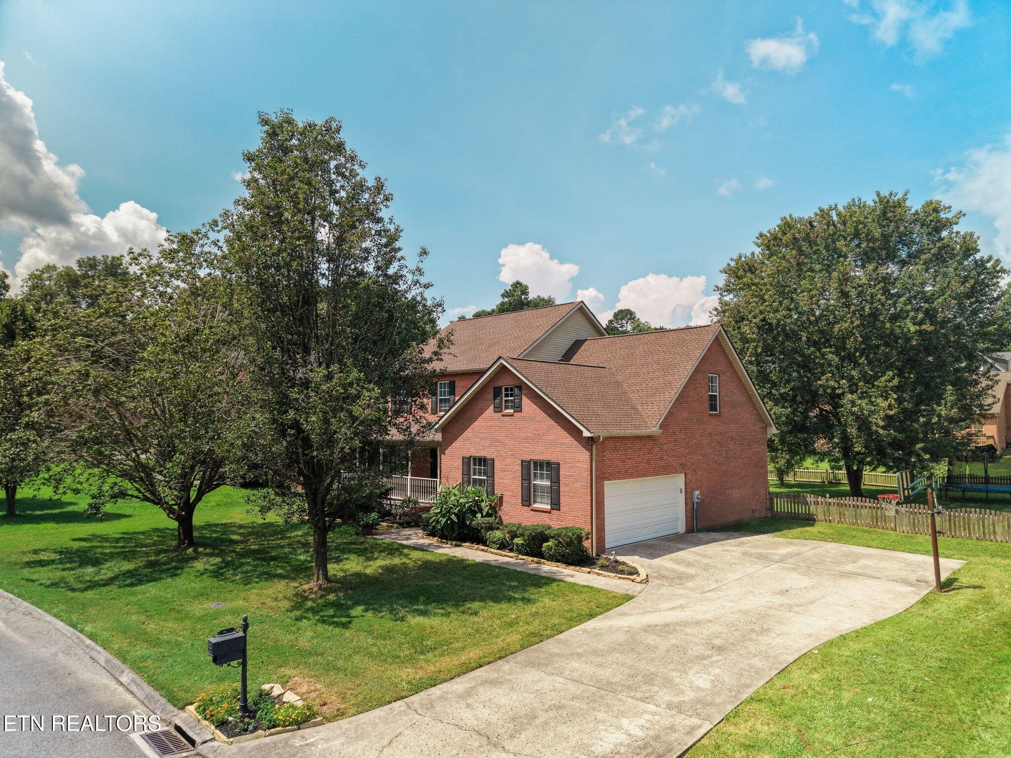 221 Stone Castle Lane Property Photo 3