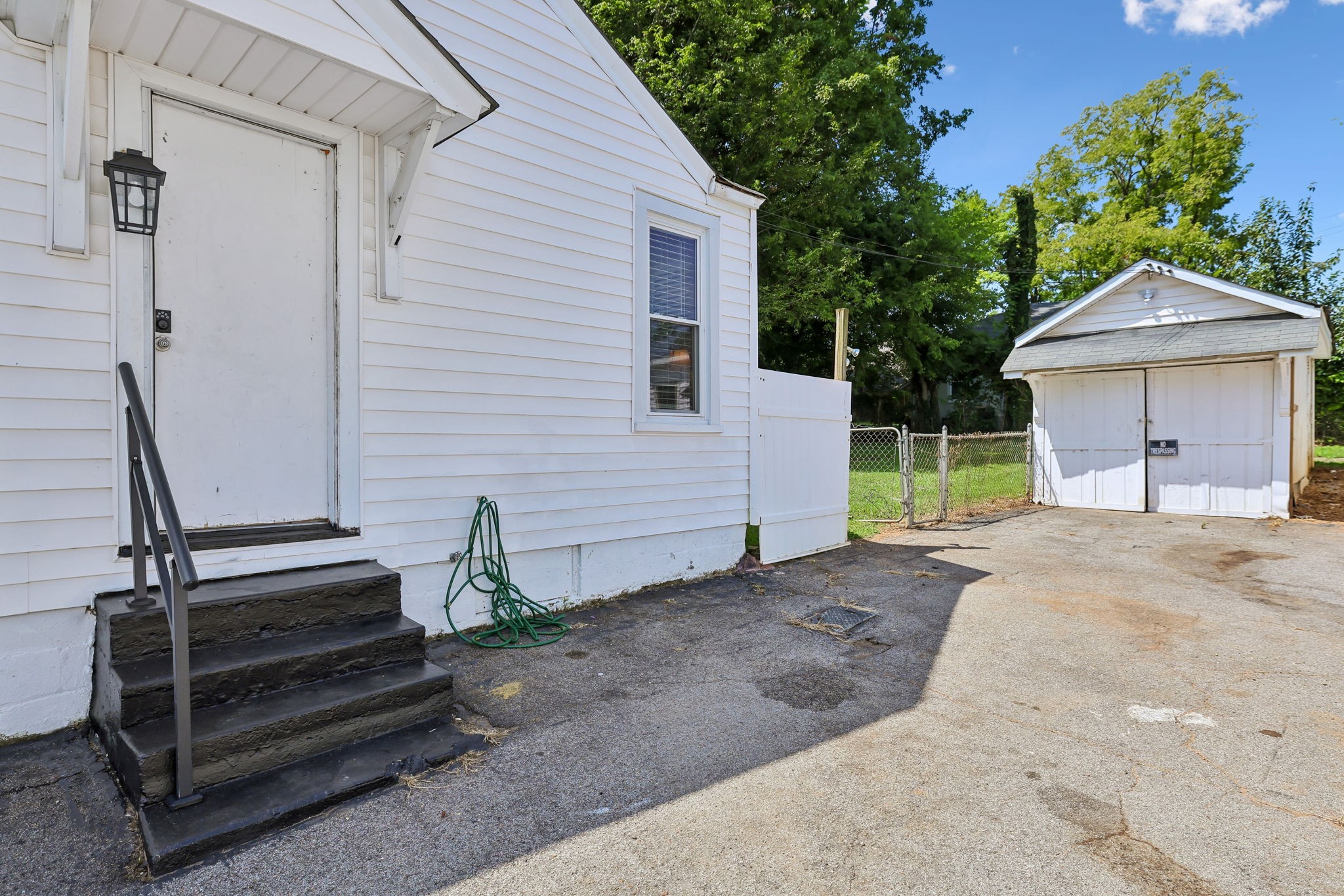 549 Crossway Ave Property Photo 35