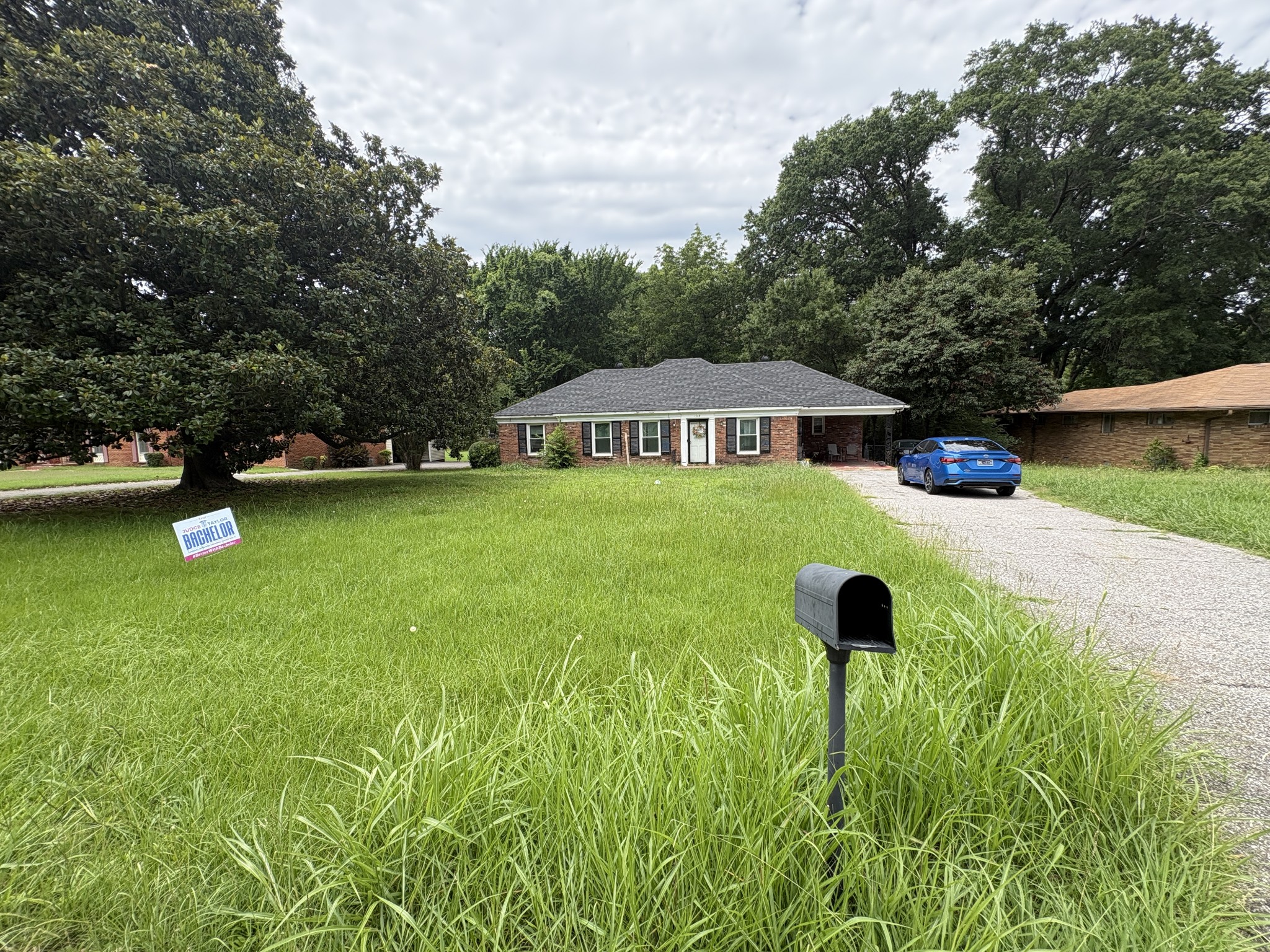 1348 Oakwood Dr