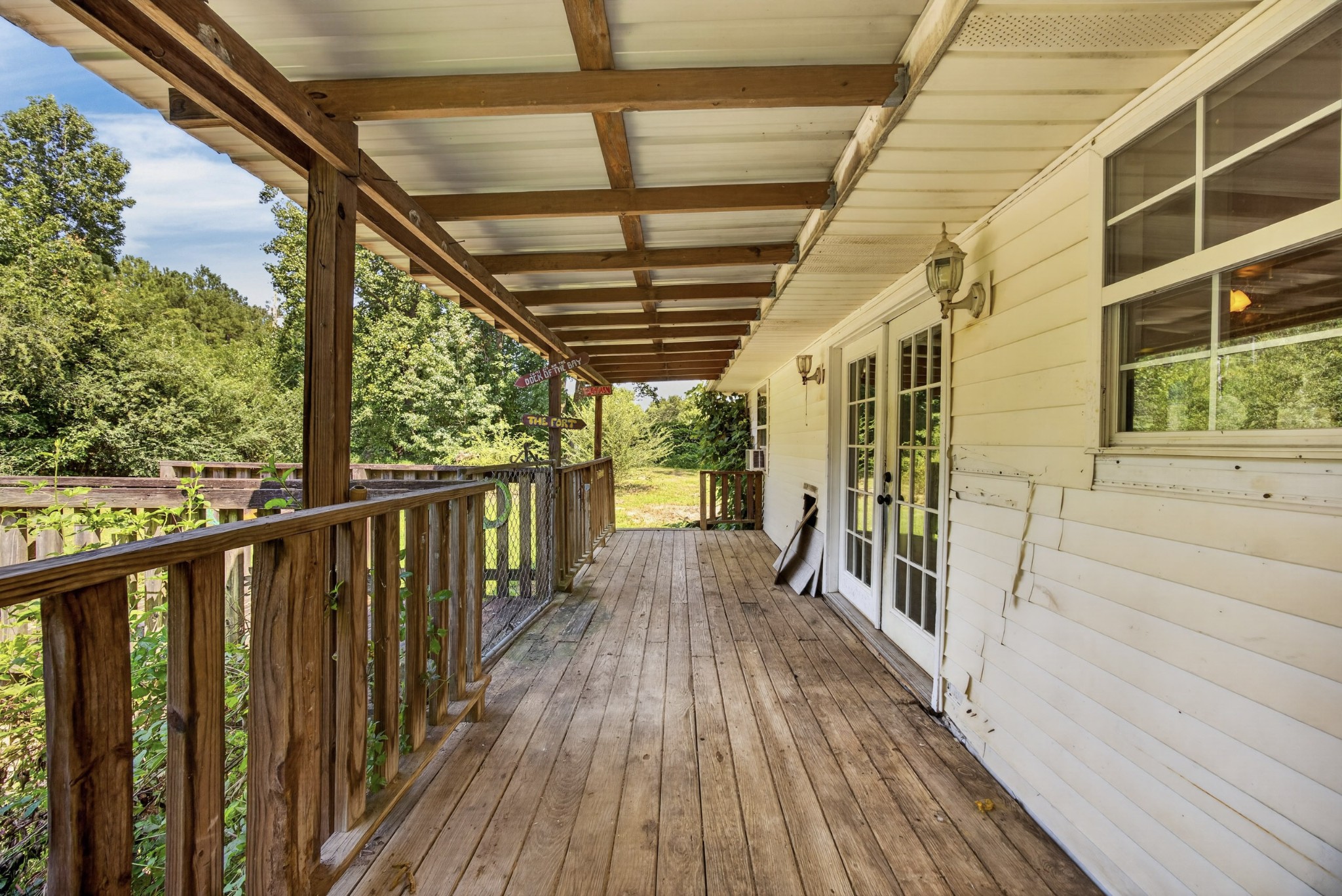 7220 Friendly Rd Property Photo 2