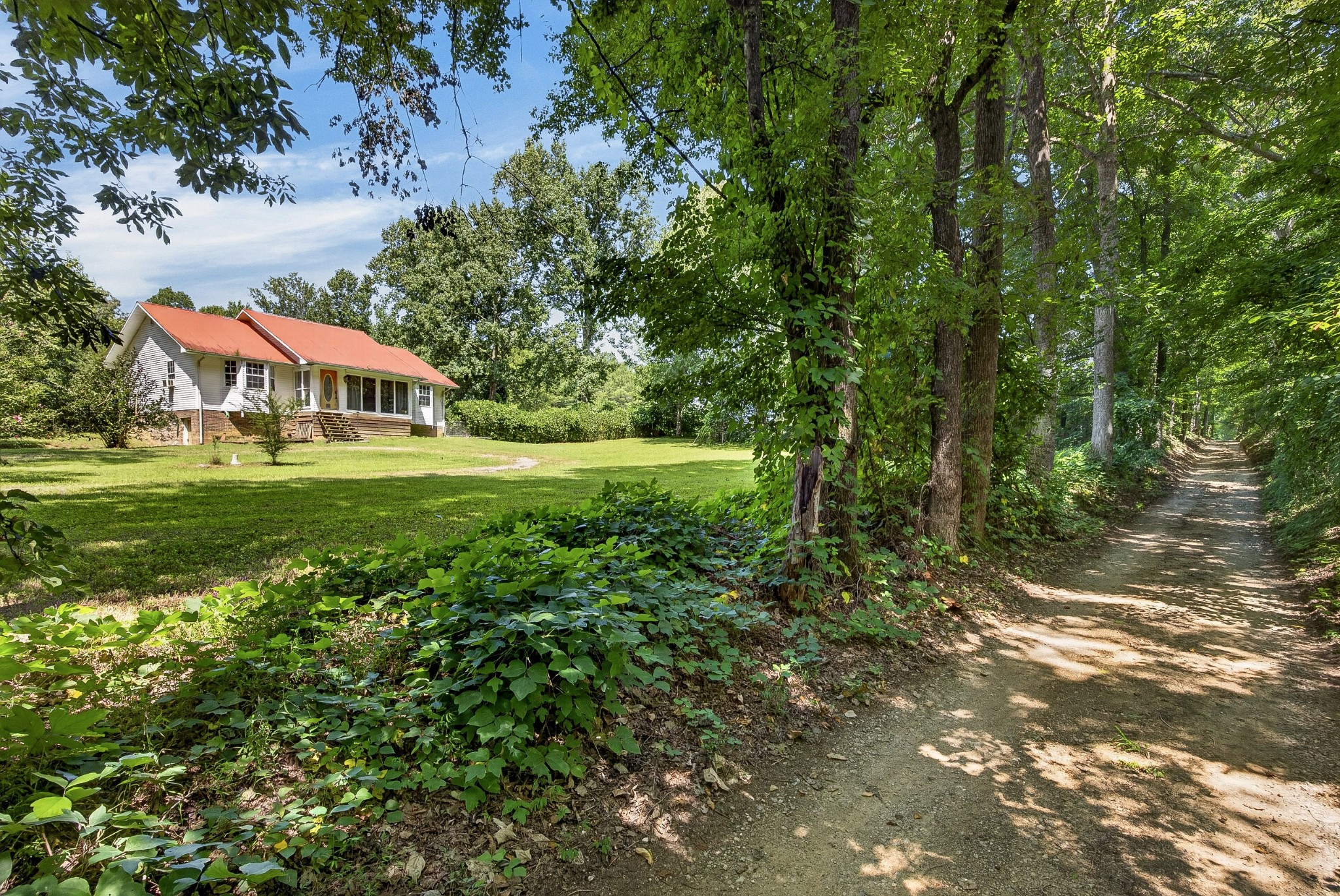 7220 Friendly Rd Property Photo 23
