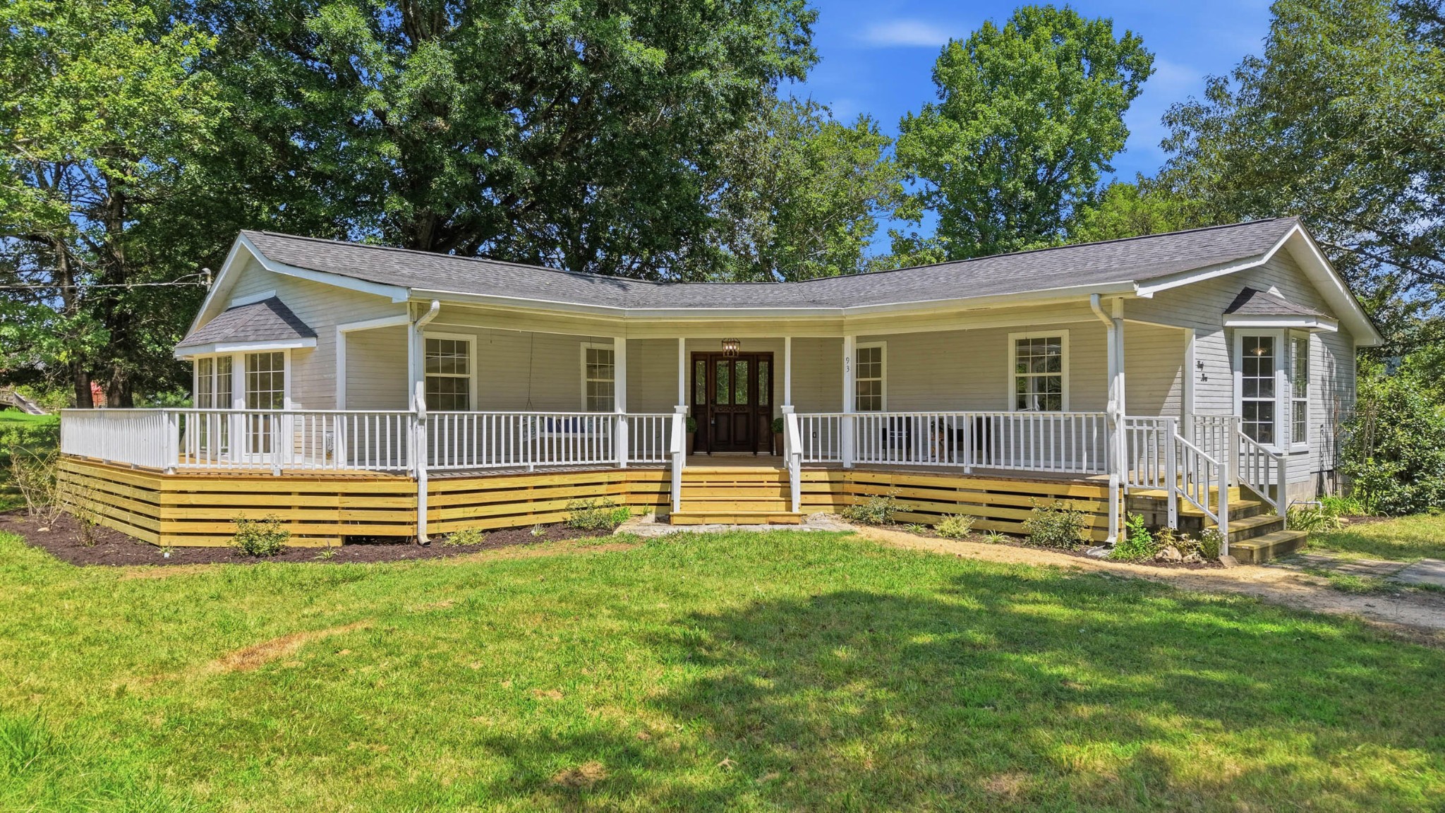 93 Gary Lane Property Photo 1