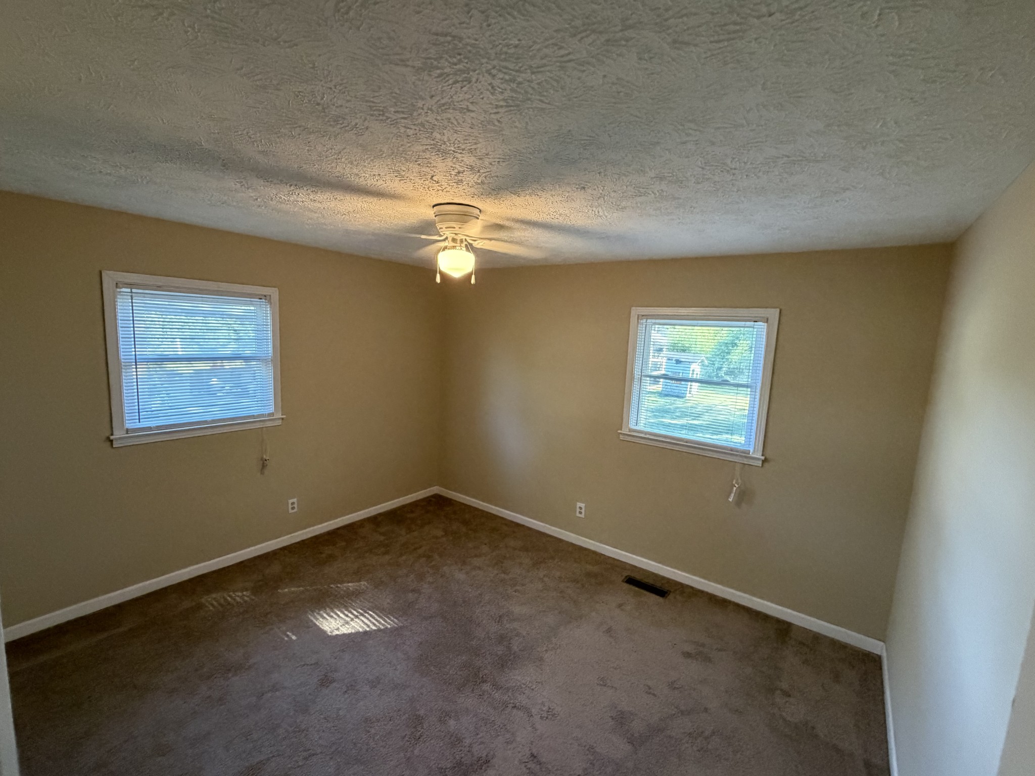 2128 Lambert Dr Property Photo 8