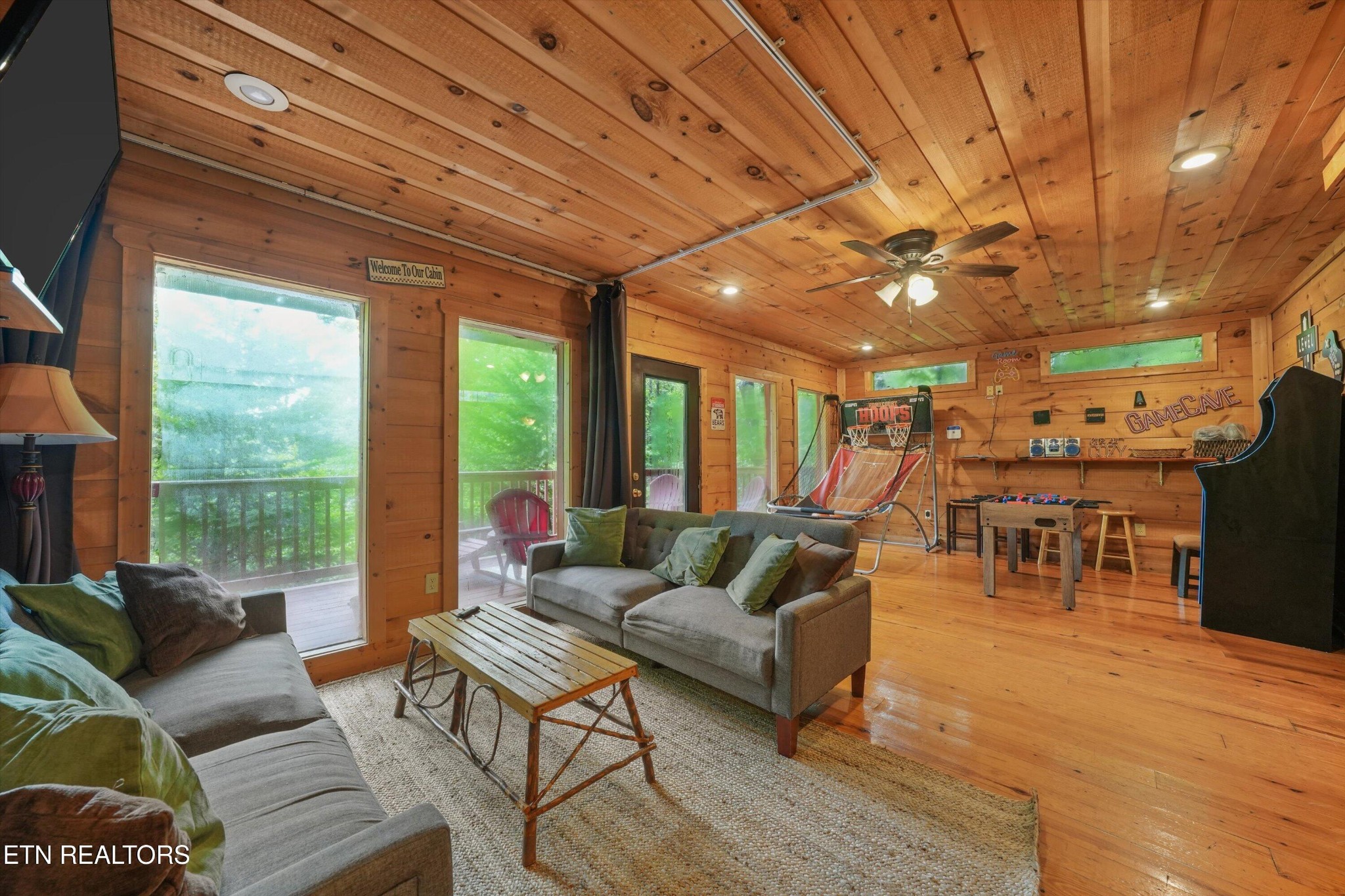 1322 Ridgefield Drive Property Photo 1