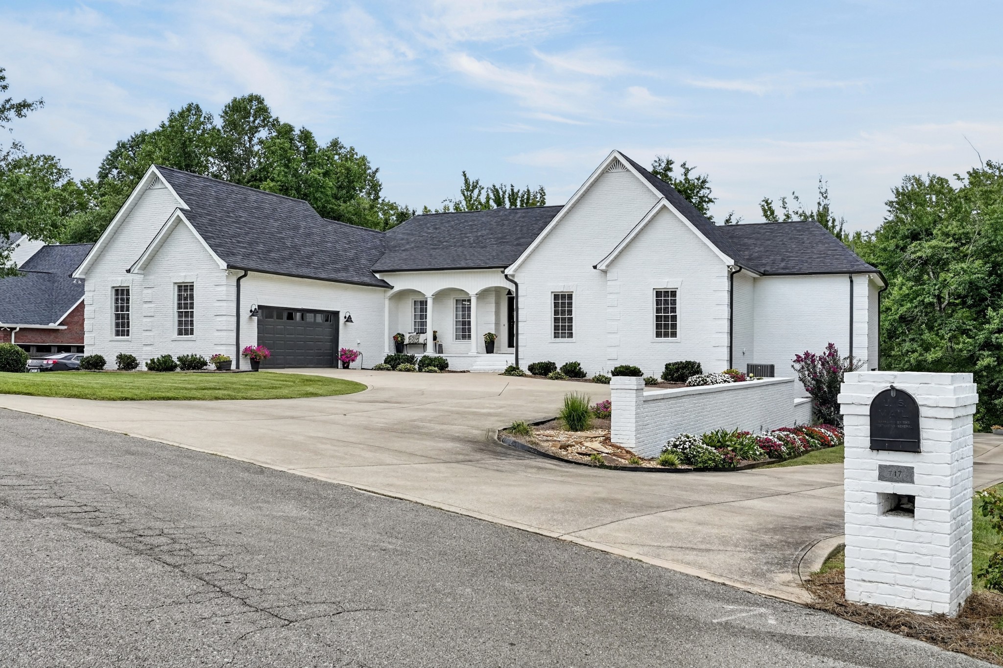 747 Coveview Cir