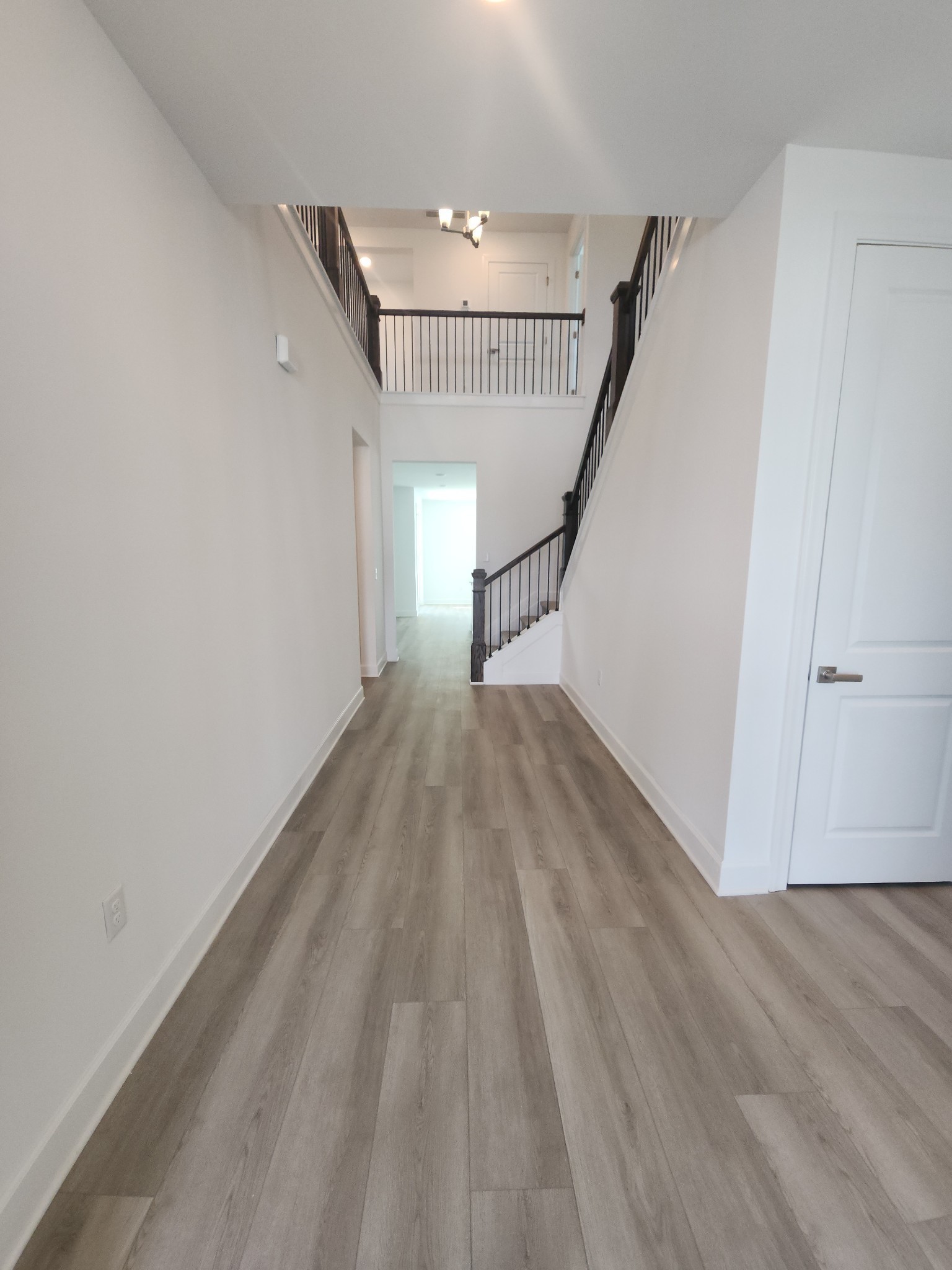 131 West Cassa Way Property Photo 6