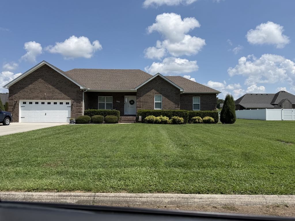 416 Colonial Dr Property Photo 1