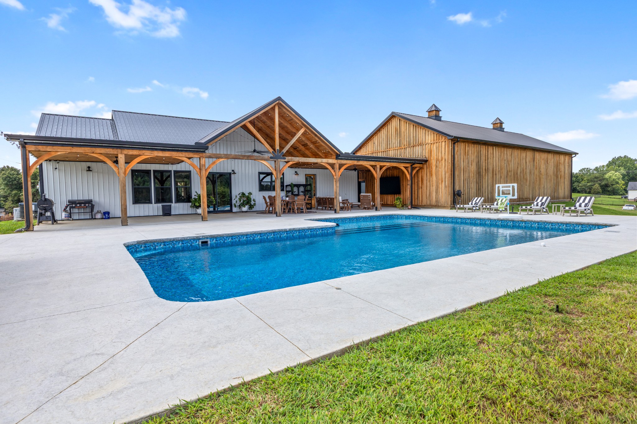 1439 Ridge Road Property Photo 1