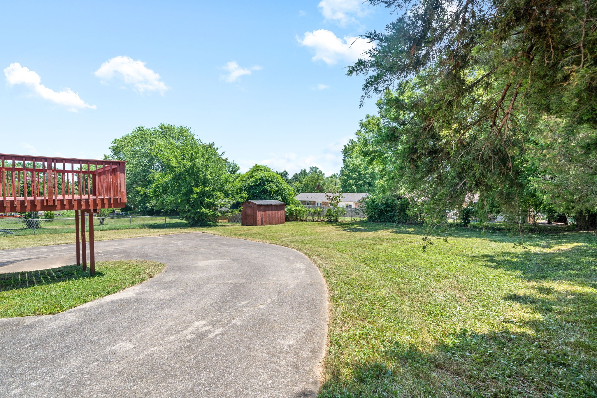 208 Aster Dr Property Photo 26