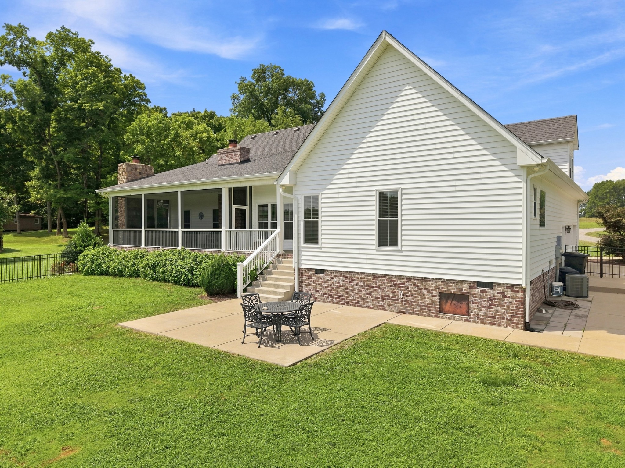 9043 Cross Plains Rd Property Photo 44