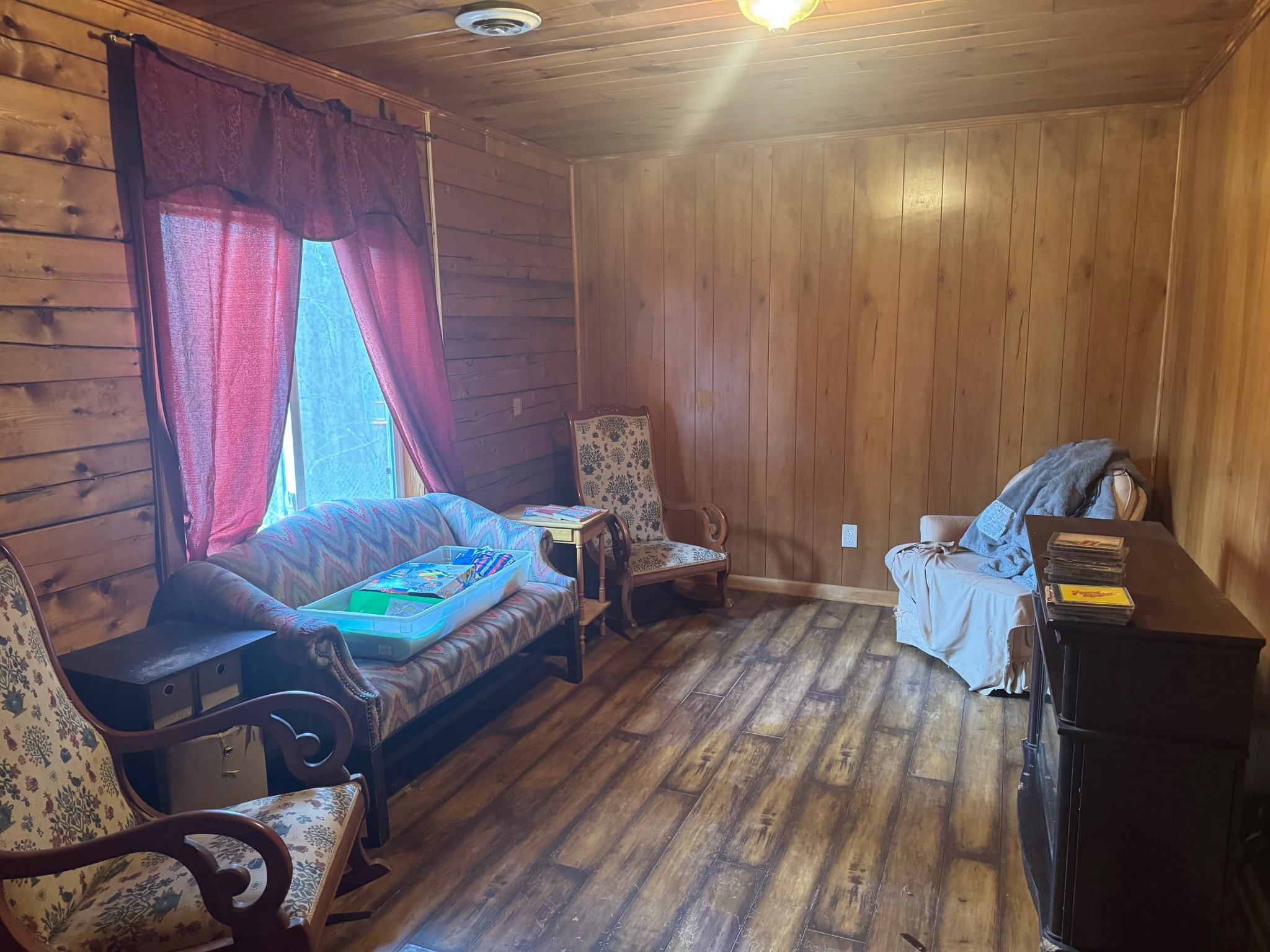 164 Smith Ln Property Photo 2