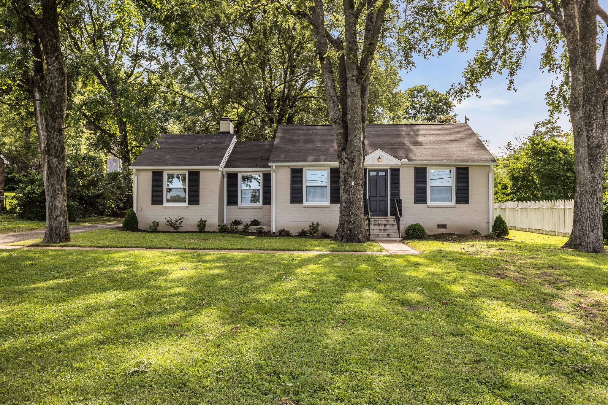 123 White Bridge Pike Property Photo 2