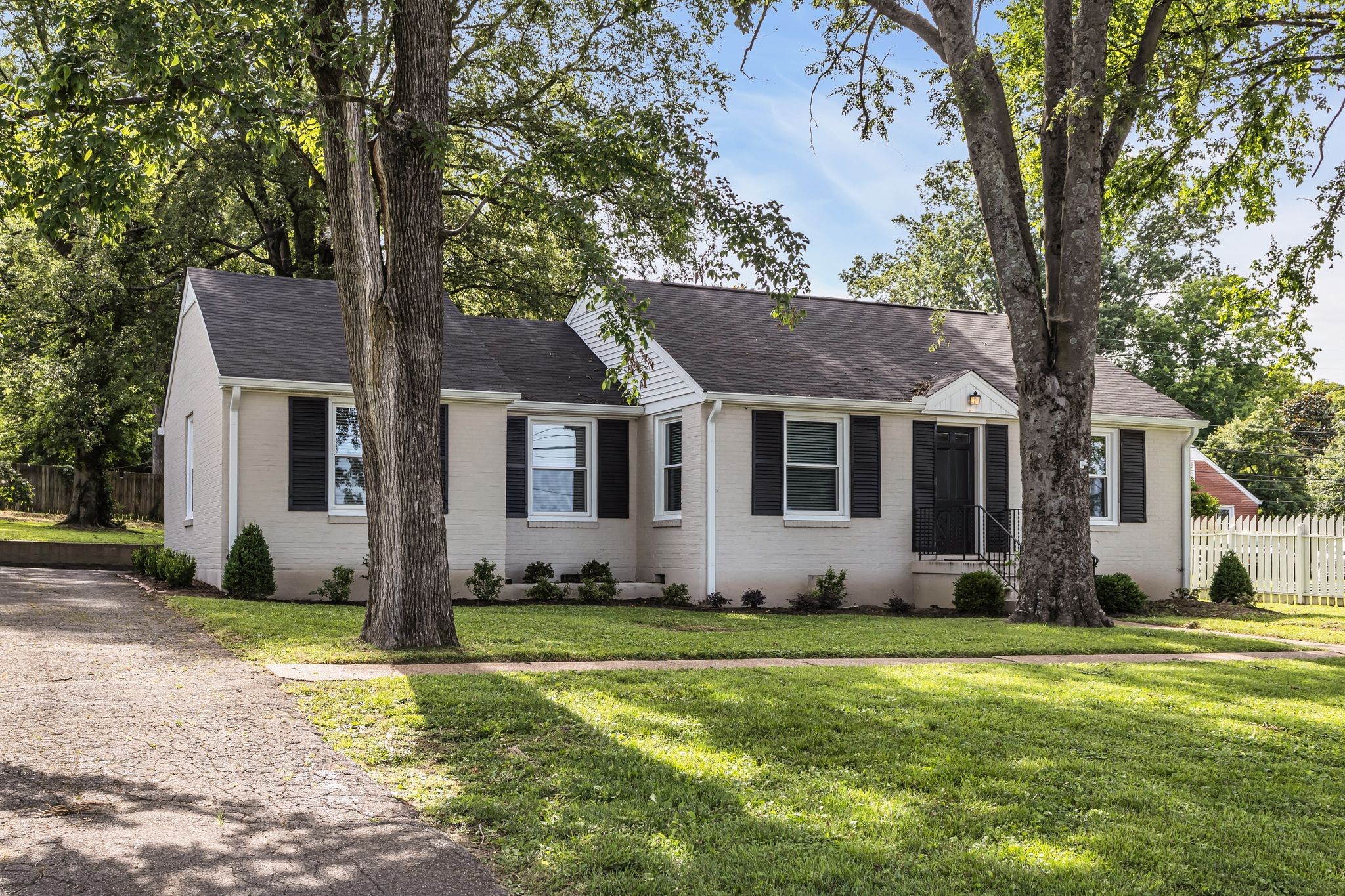 123 White Bridge Pike Property Photo 3