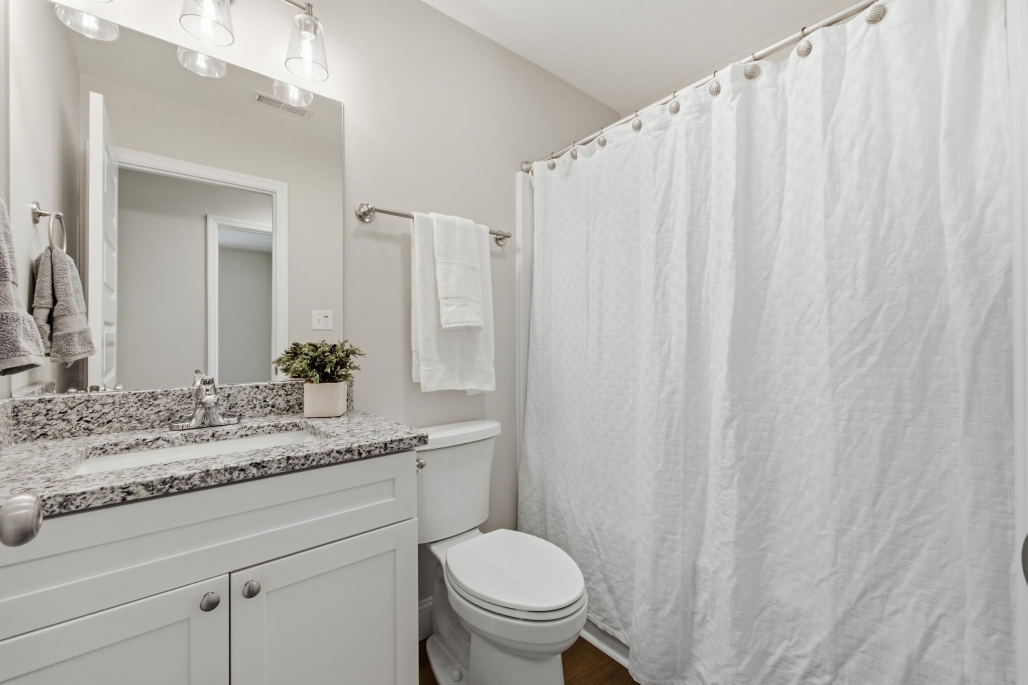 1571 Strawberry Lane, Ne Property Photo 13