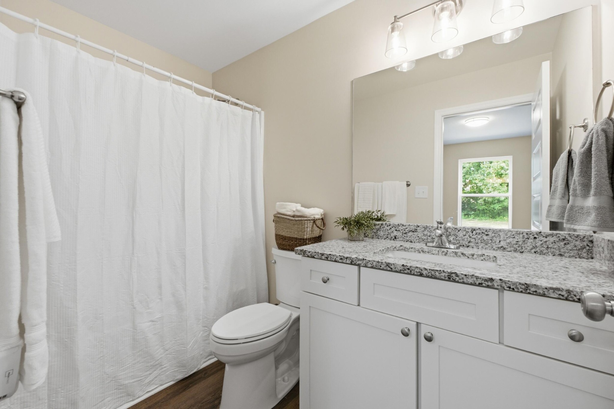 1571 Strawberry Lane, Ne Property Photo 17