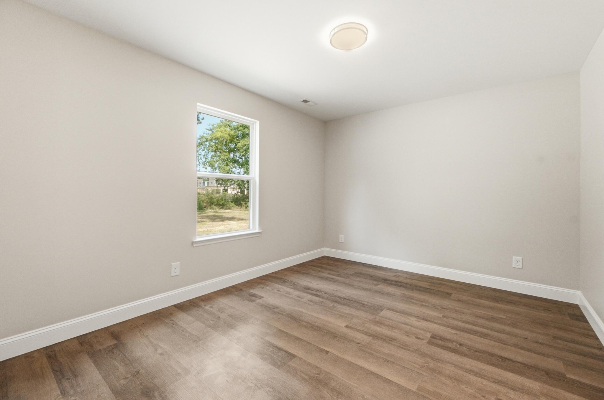 1571 Strawberry Lane, Ne Property Photo 20
