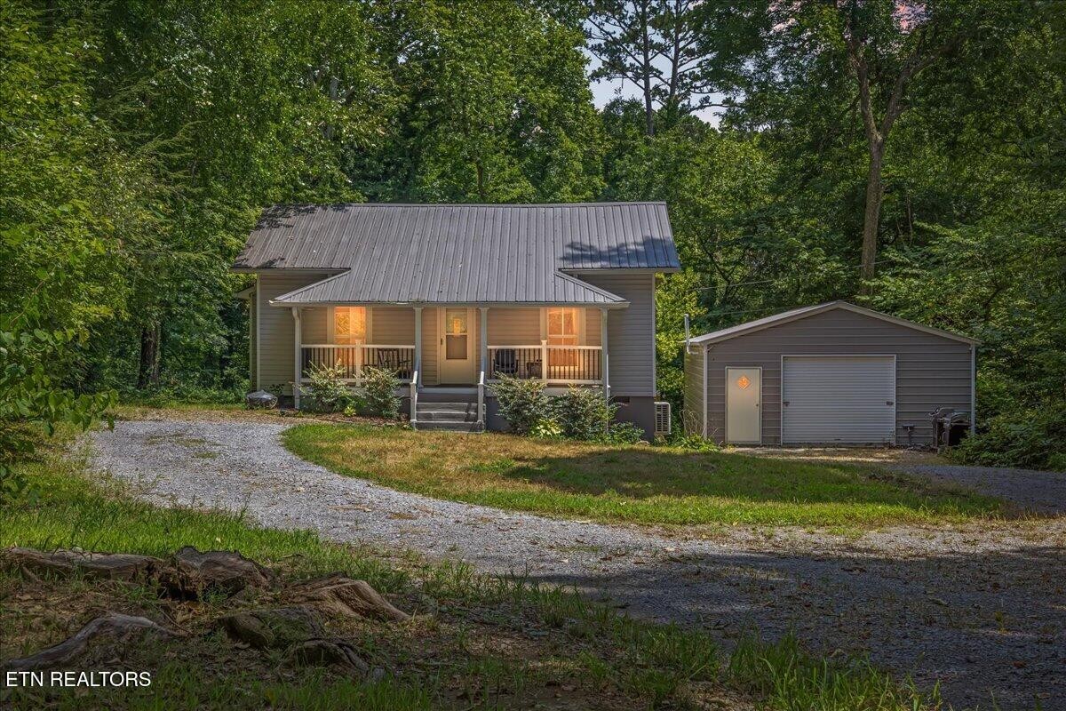 795 Athens Pike Property Photo 1