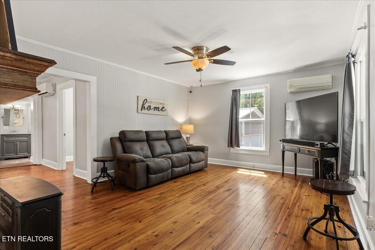 795 Athens Pike Property Photo 3