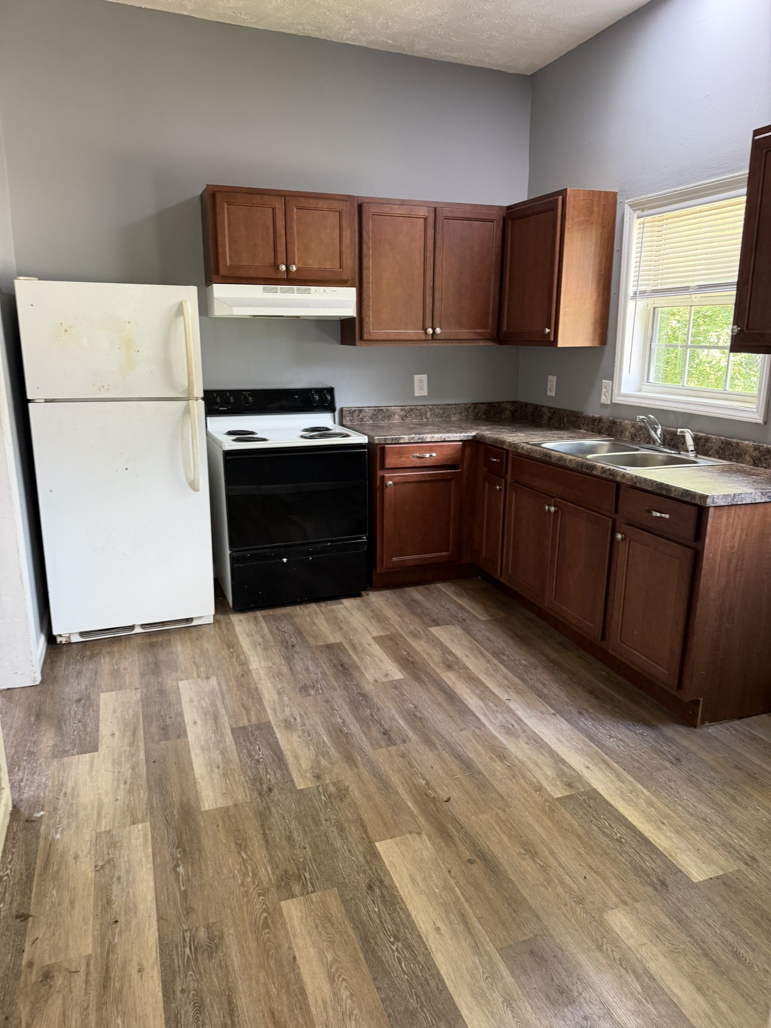 429 Forrest St Property Photo 11