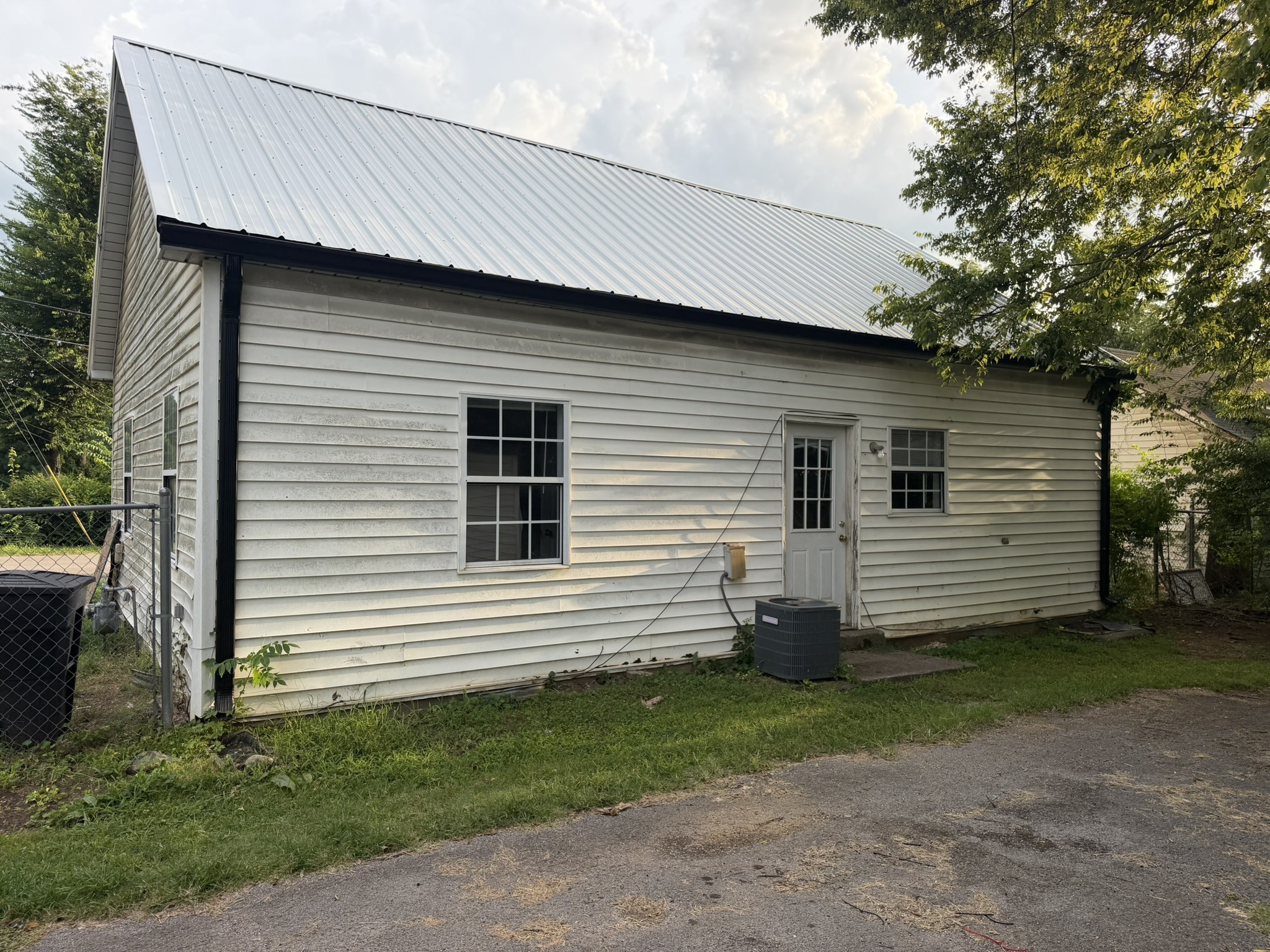 429 Forrest St Property Photo 17