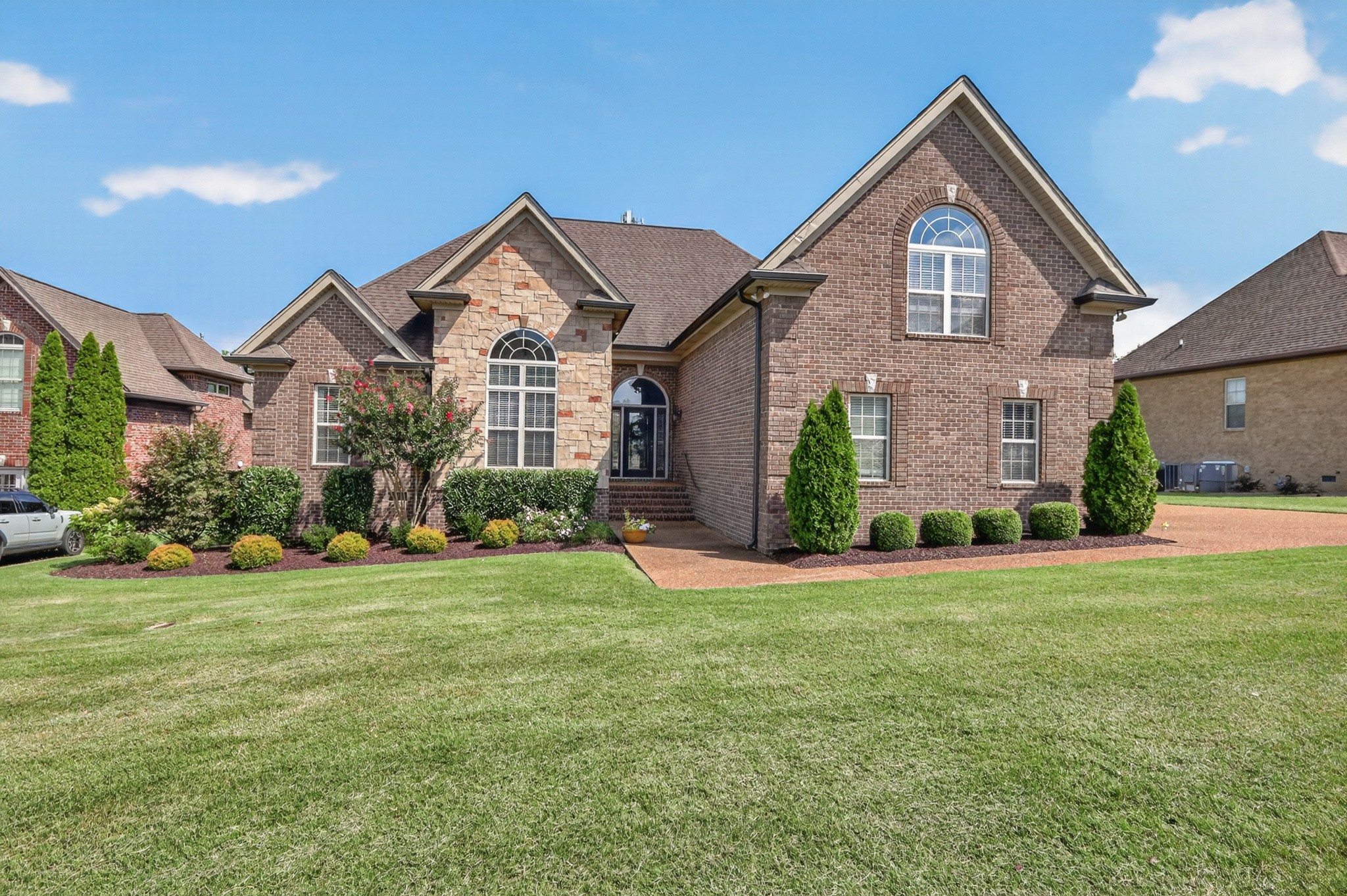 109 Waters Hill Cir