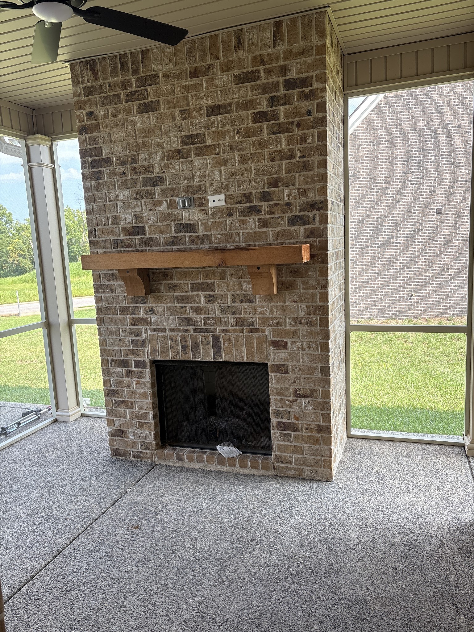 927 Licinius Ln Property Photo 7